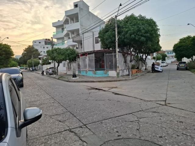 Urbanizacion Buenavista - Av Crisanto Luque Guest house *