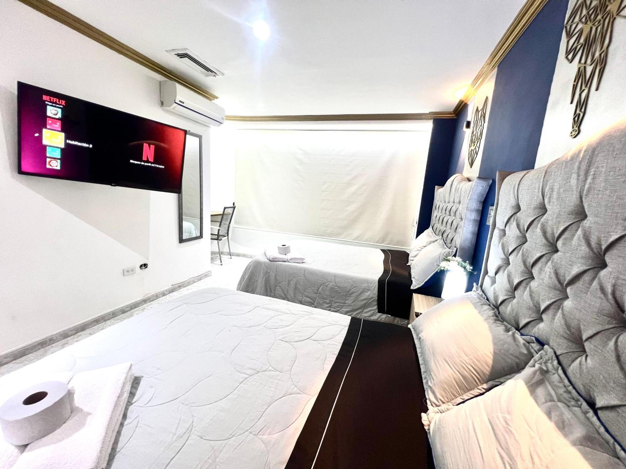 Homestay De Lujo Con Aire Acondicionado - 2 Camas Dobles Cartagena