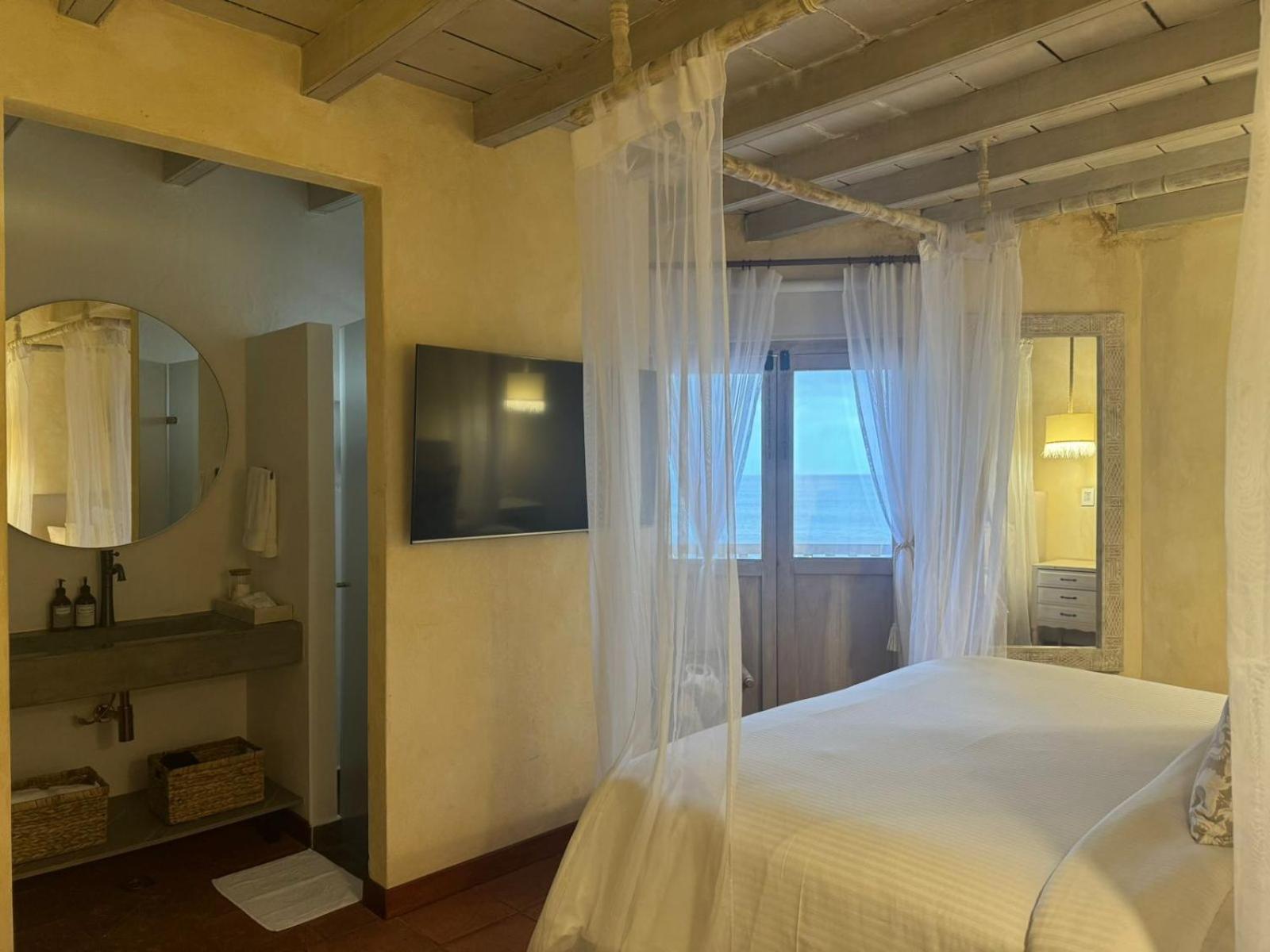 Moet Boutique Adutls Only Hotel 4*