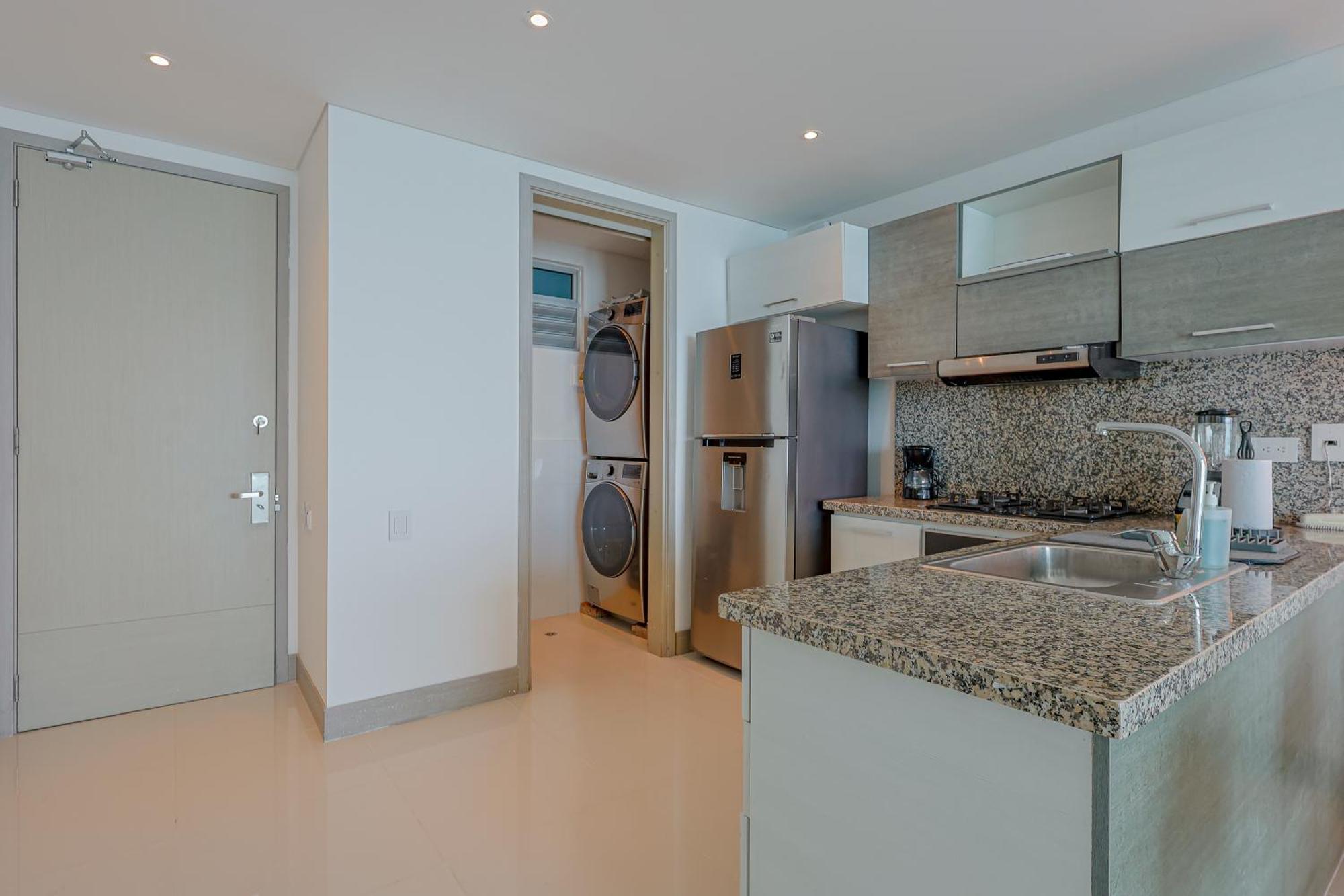 Laurdhomes Palmetto Floor 32, Sea View *
