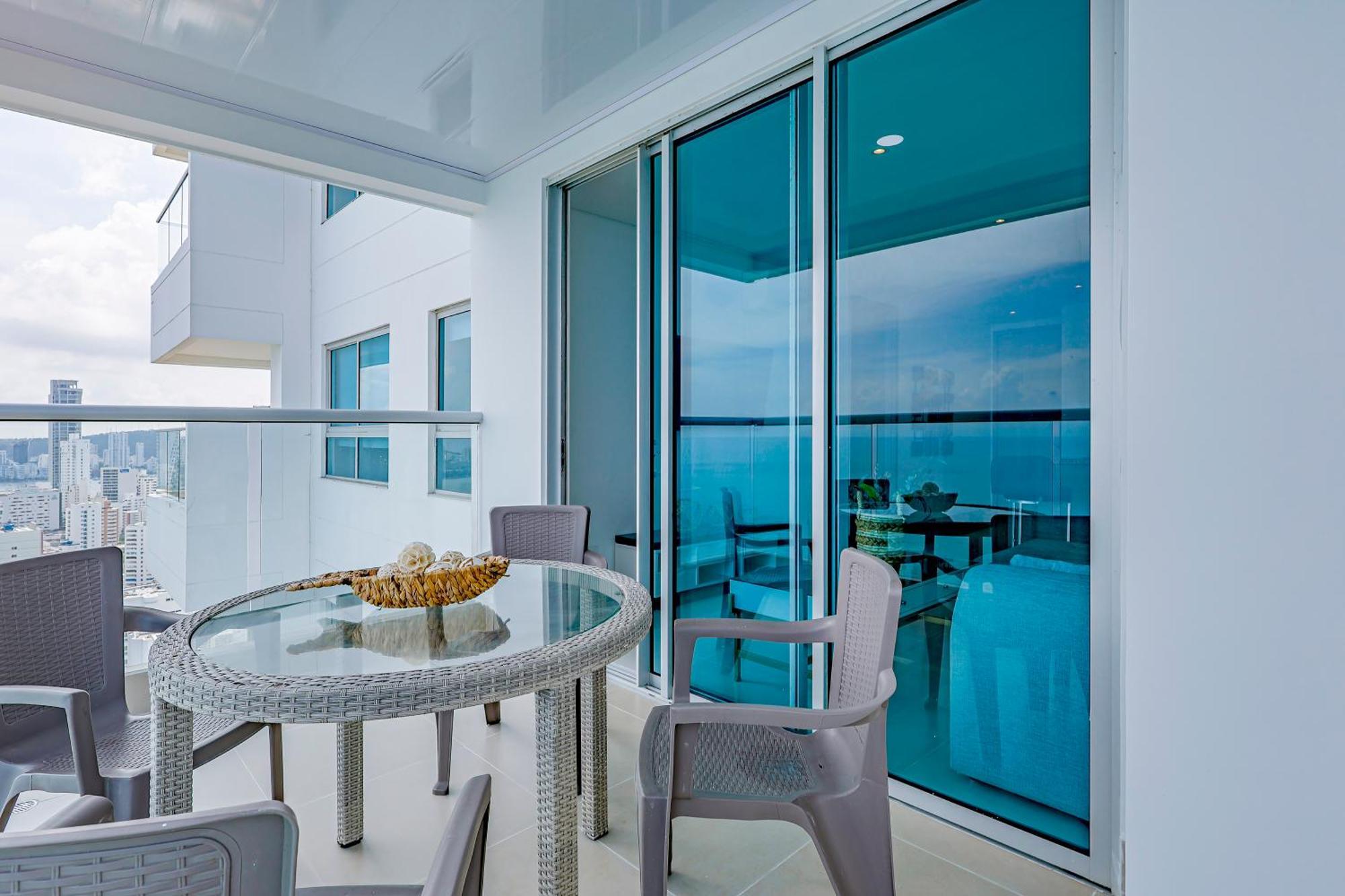 Laurdhomes Palmetto Floor 32, Sea View