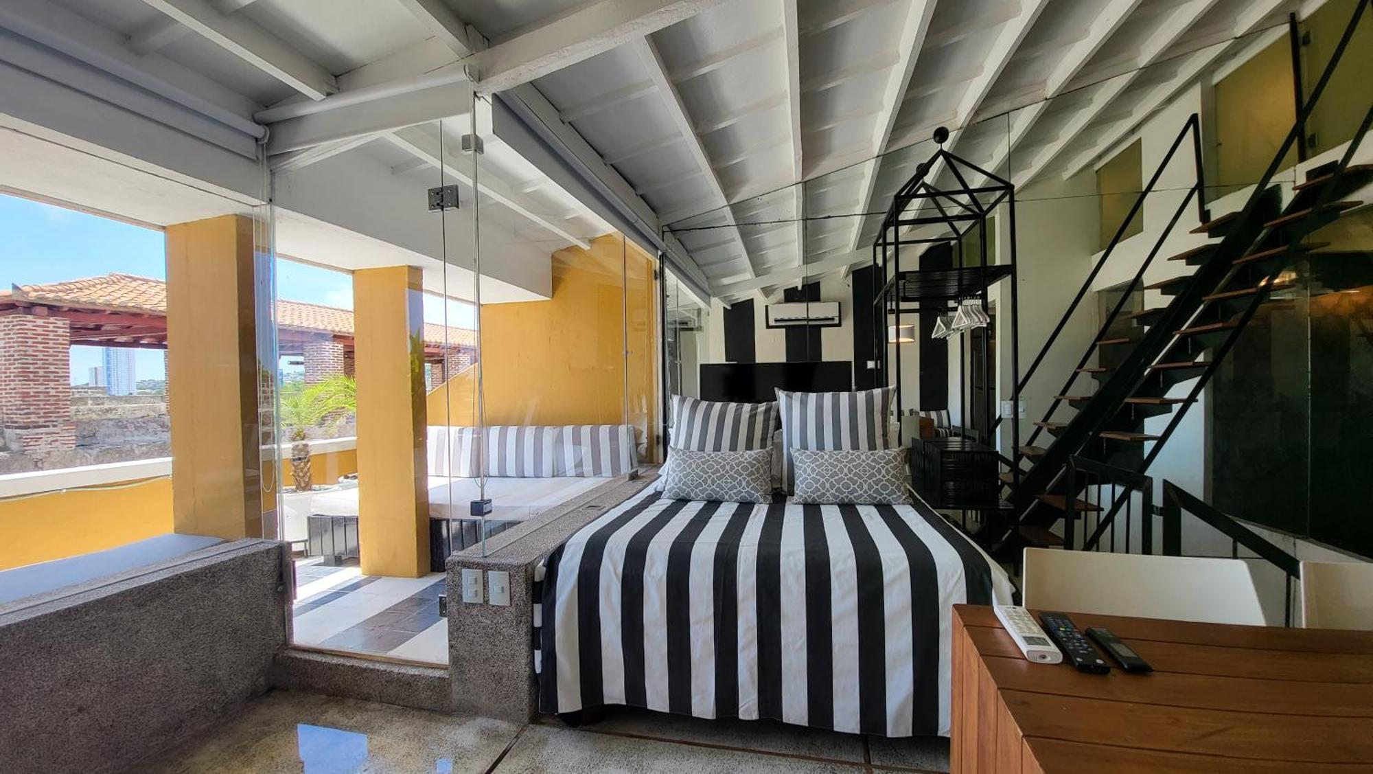 Apartamento Duplex Vista Al Mar Y Murallas Nuevo En La Ciudad Amurallada Apartment