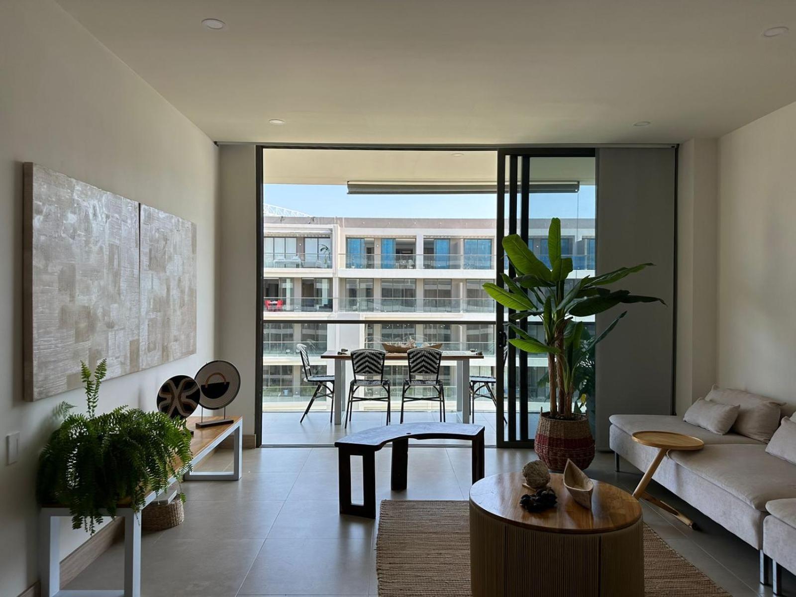 Apartamento En Frente Al Mar Con piscina