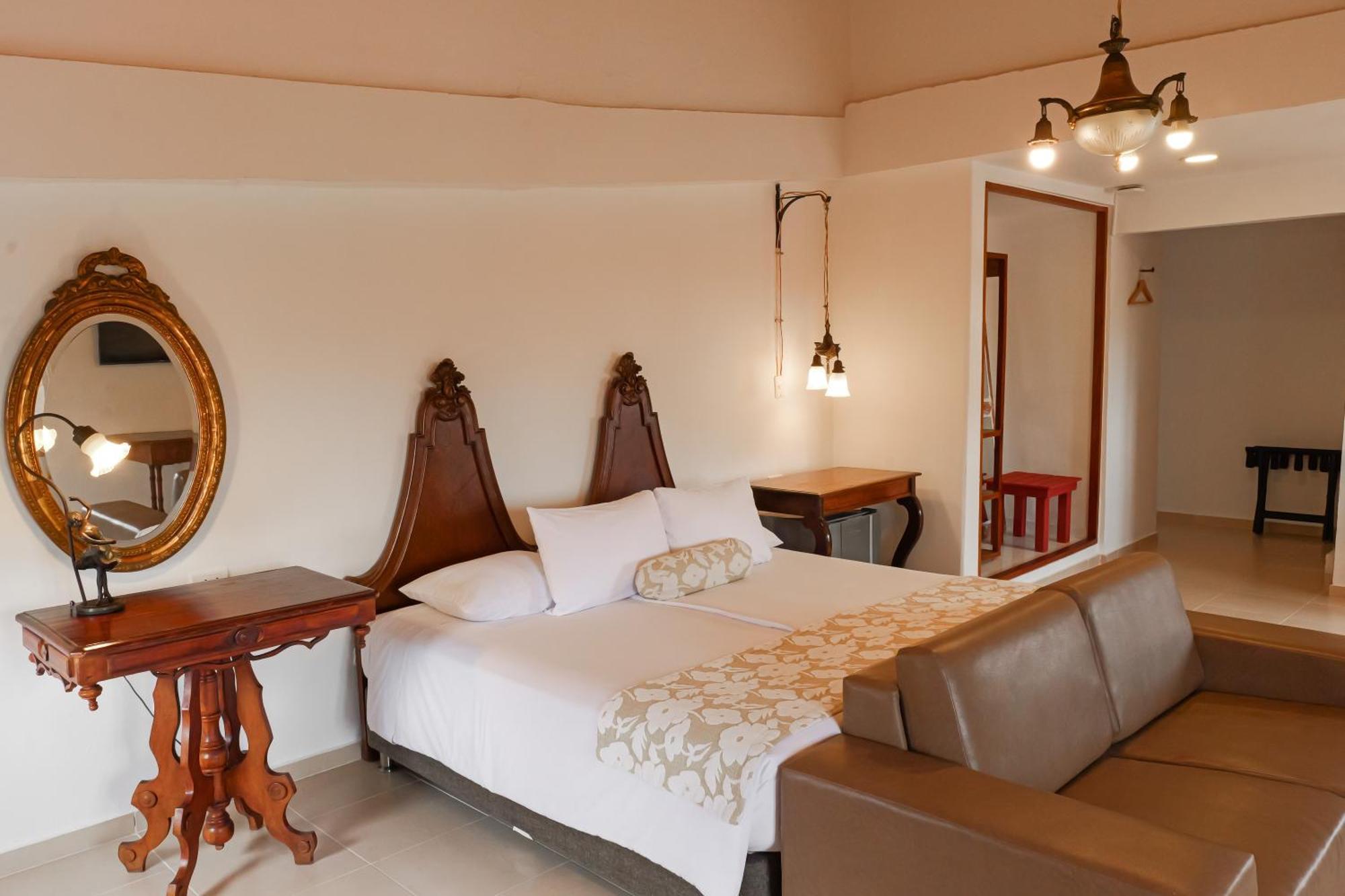 Hotel Kartaxa 4*