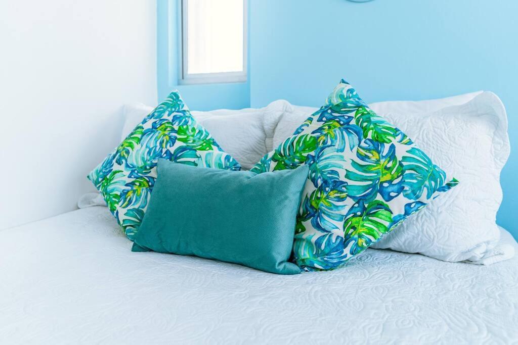 Paradise Sleeps 7 Apartment