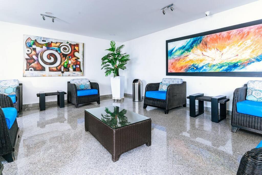 Paradise Sleeps 7 Apartment