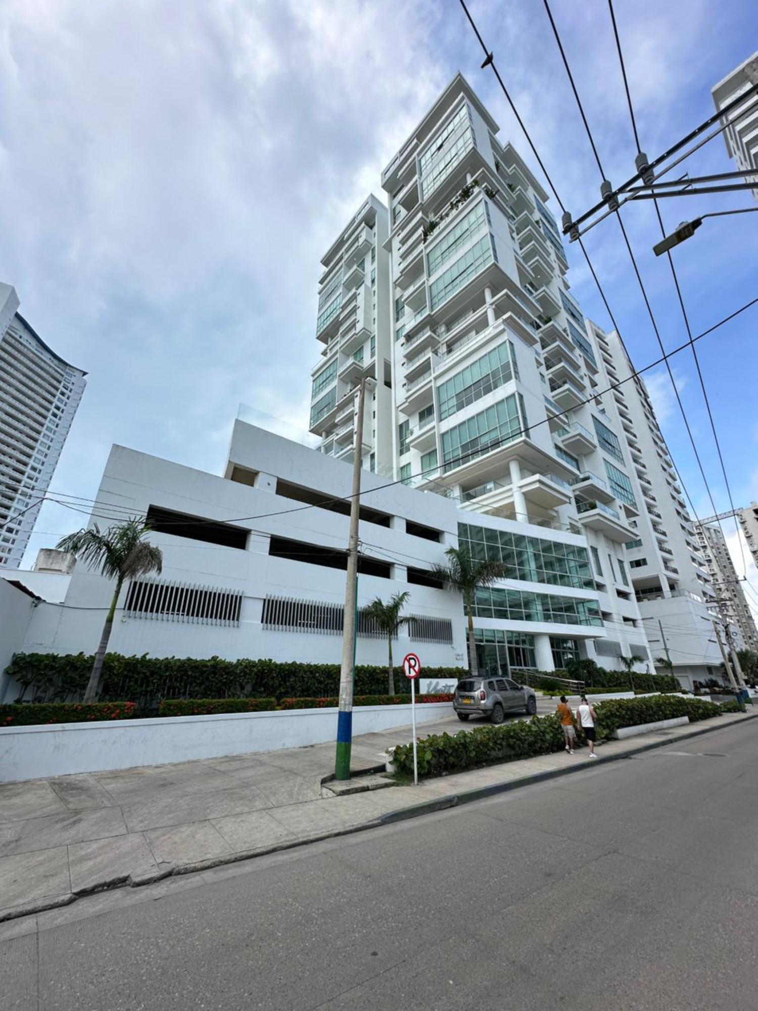 Modern 2 Story Penthouse, With Pool, & Apartment Cartagena