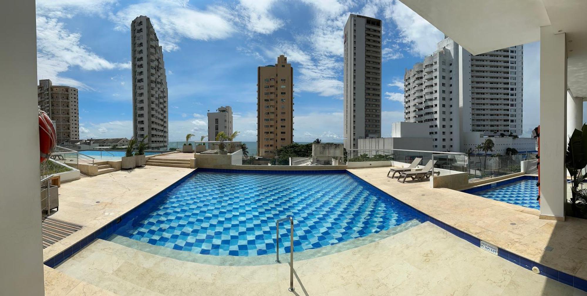 Modern 2 Story Penthouse, With Pool, & Apartment Cartagena