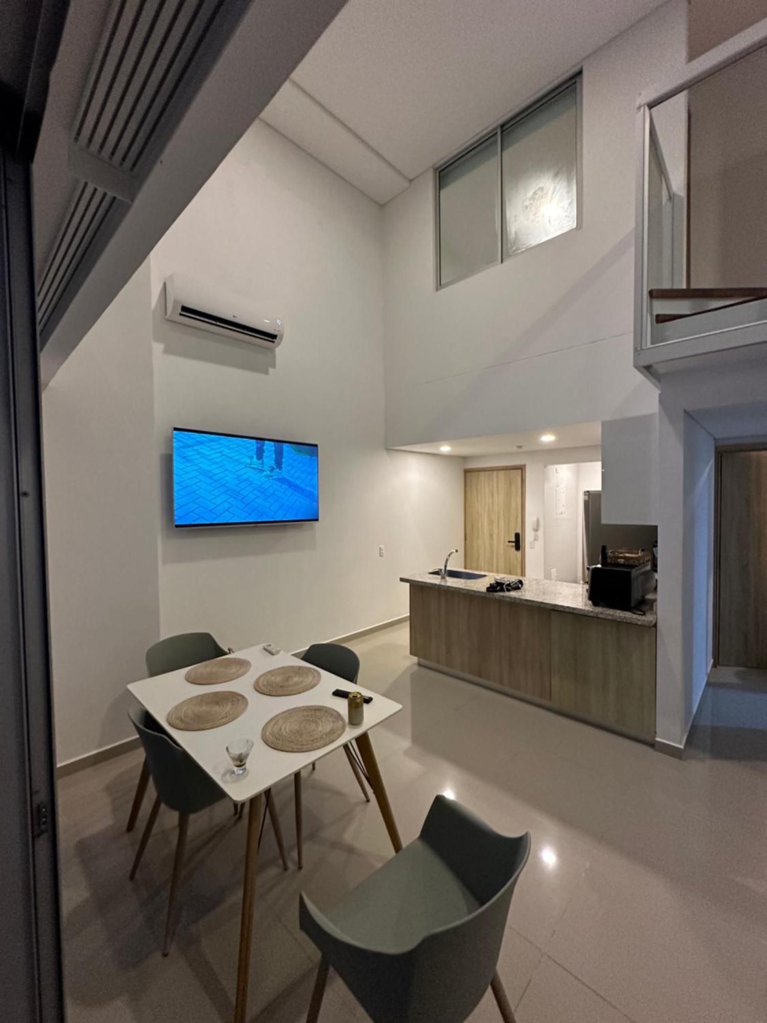 Modern 2 Story Penthouse, With Pool, & Apartment Cartagena