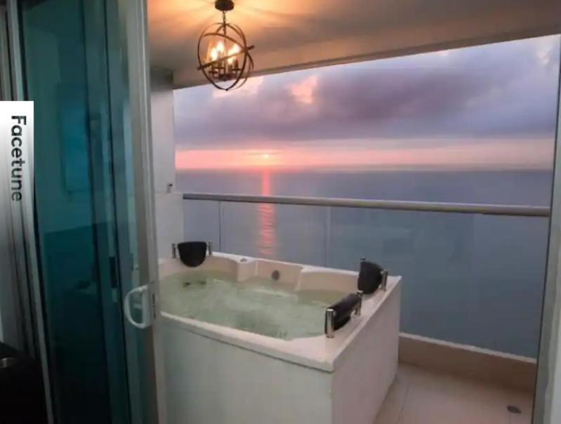Presidential Caribbean Visitor Friendly Apartment Cartagena