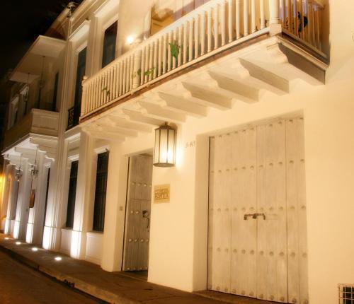 De La Mantilla 4*