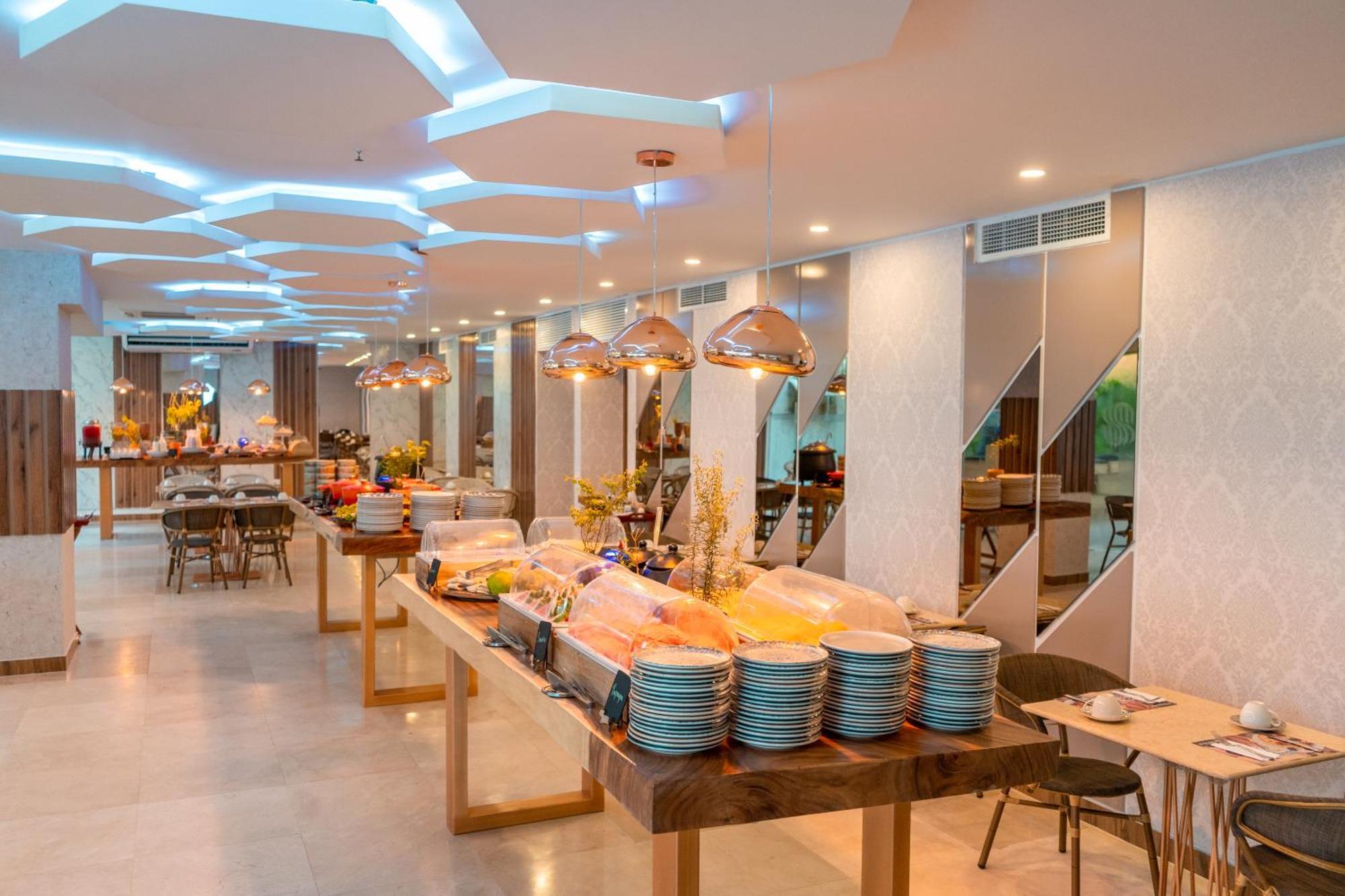 Sonesta Hotel 4*