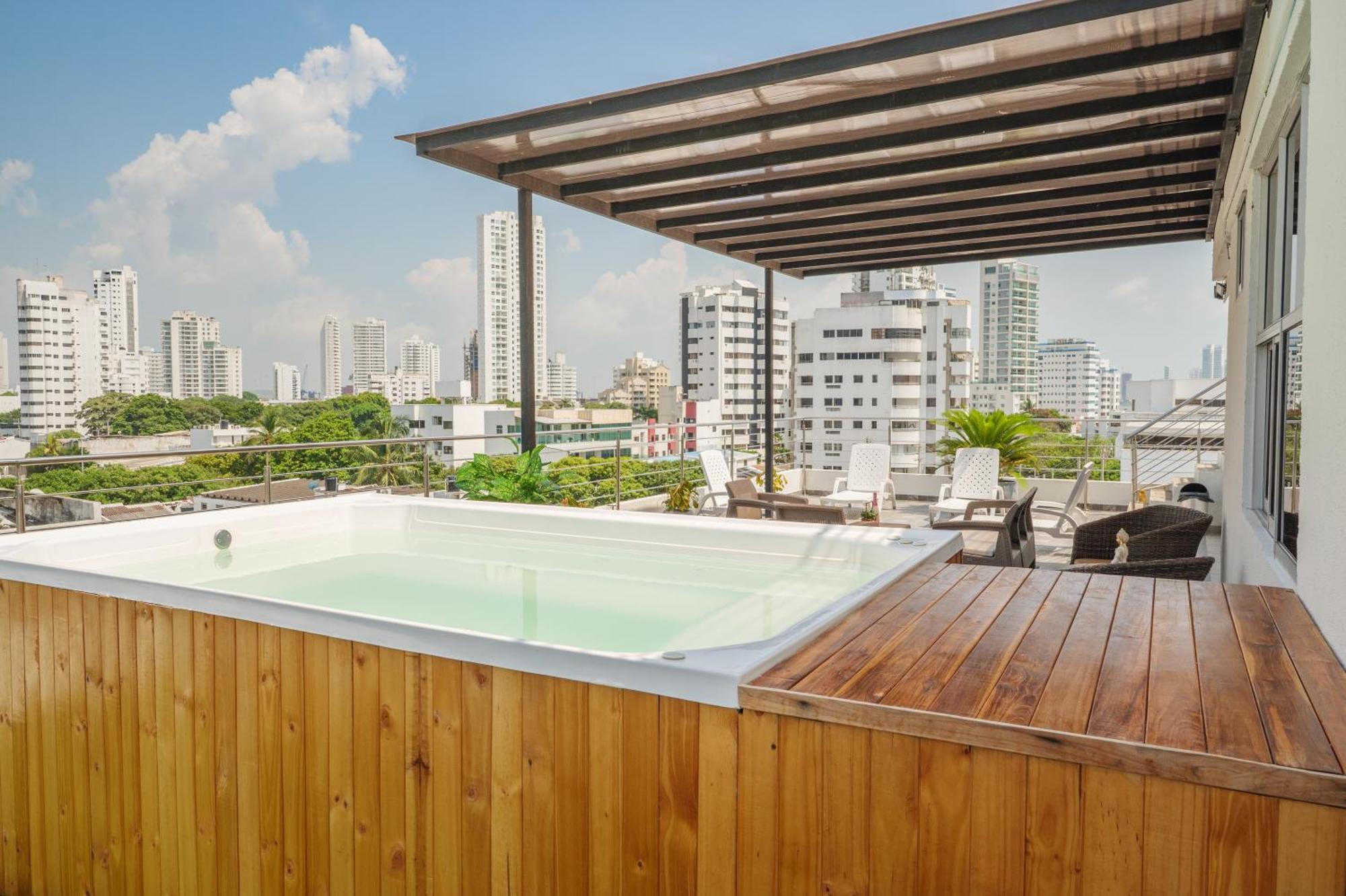 Bahia 79 Apartasuites Cerca Al Centro Aparthotel
