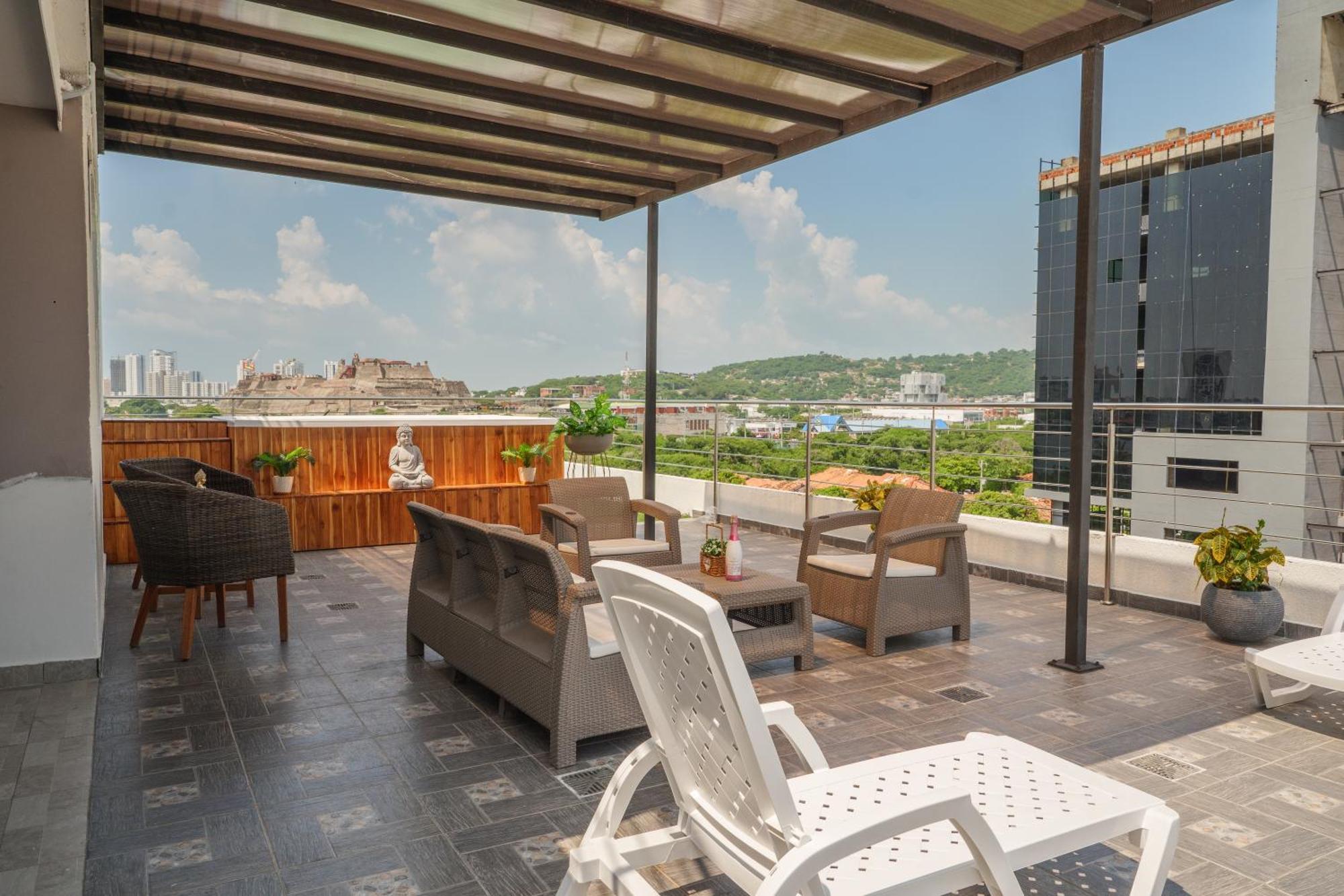 Bahia 79 Apartasuites Cerca Al Centro Aparthotel 3*