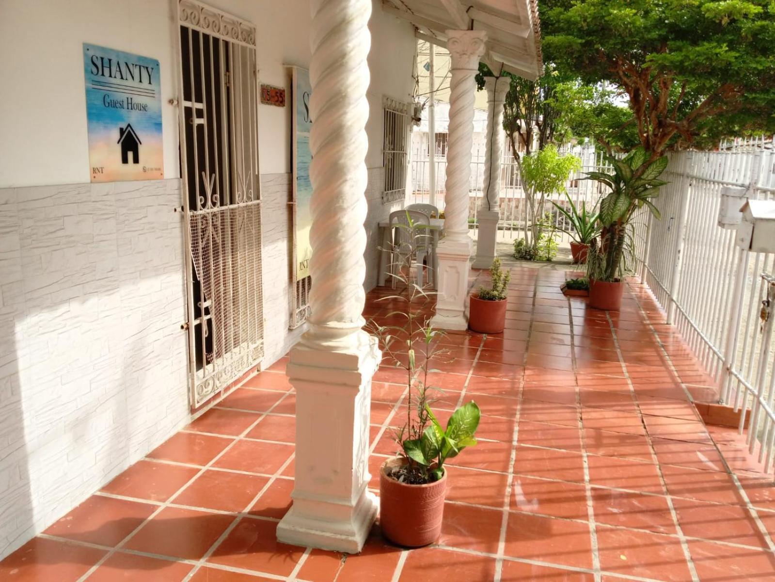 Guest house Shanty 2 *