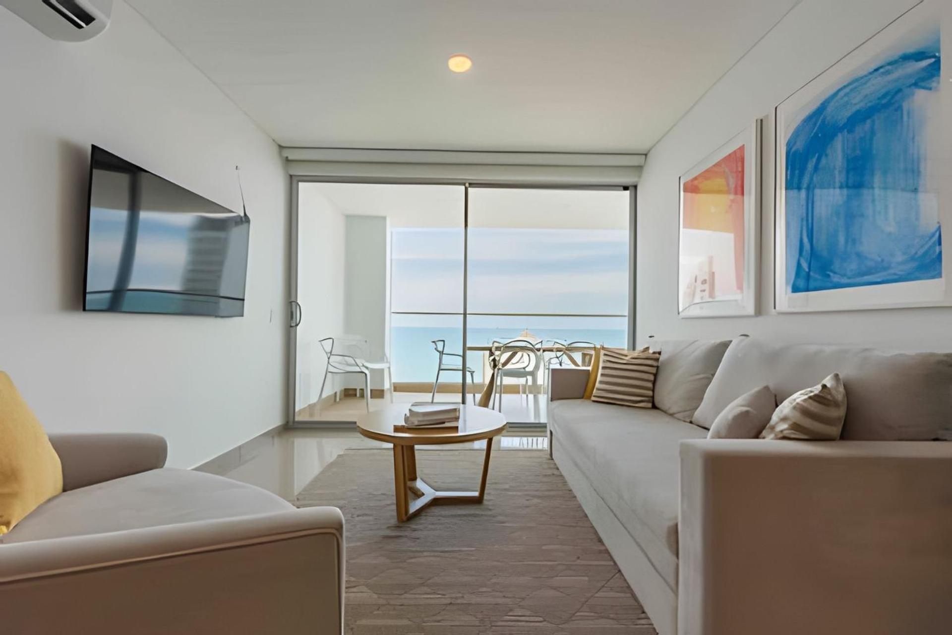 Modern 2br Next To The Walled City+oceanside View *