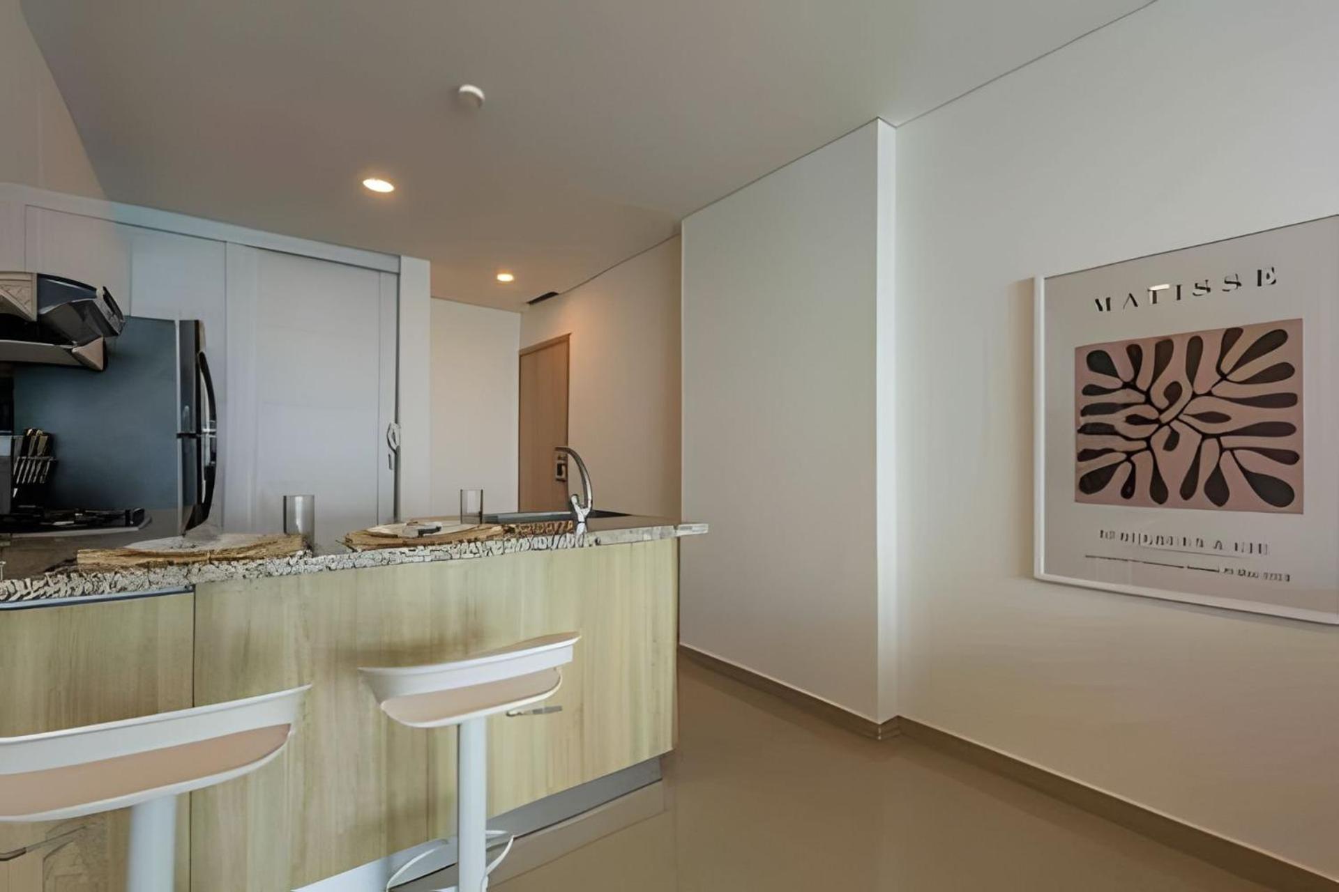 Modern 2br Next To The Walled City+oceanside View Apartment *