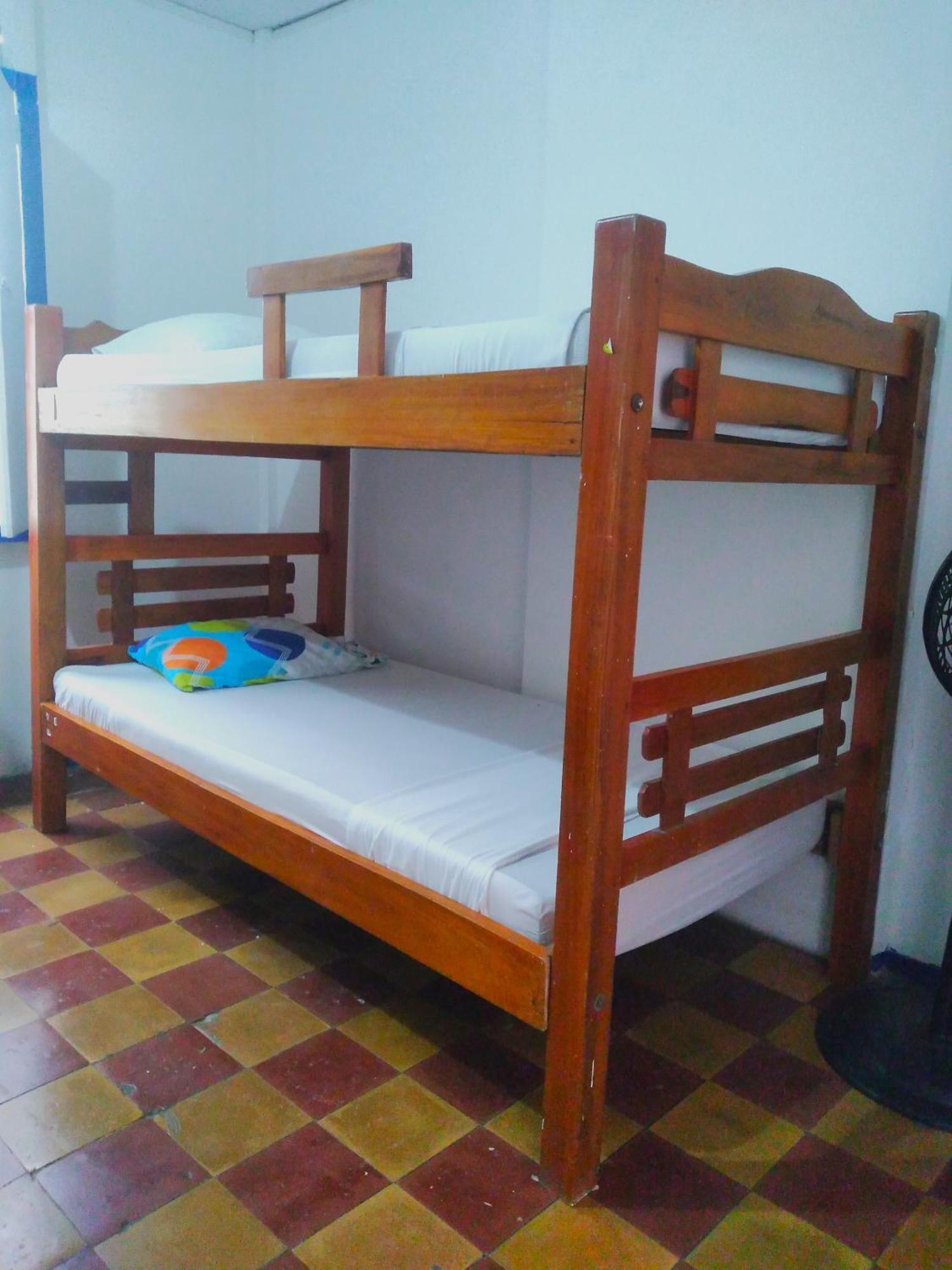 Hostel Hosting And Travel Services 420 *