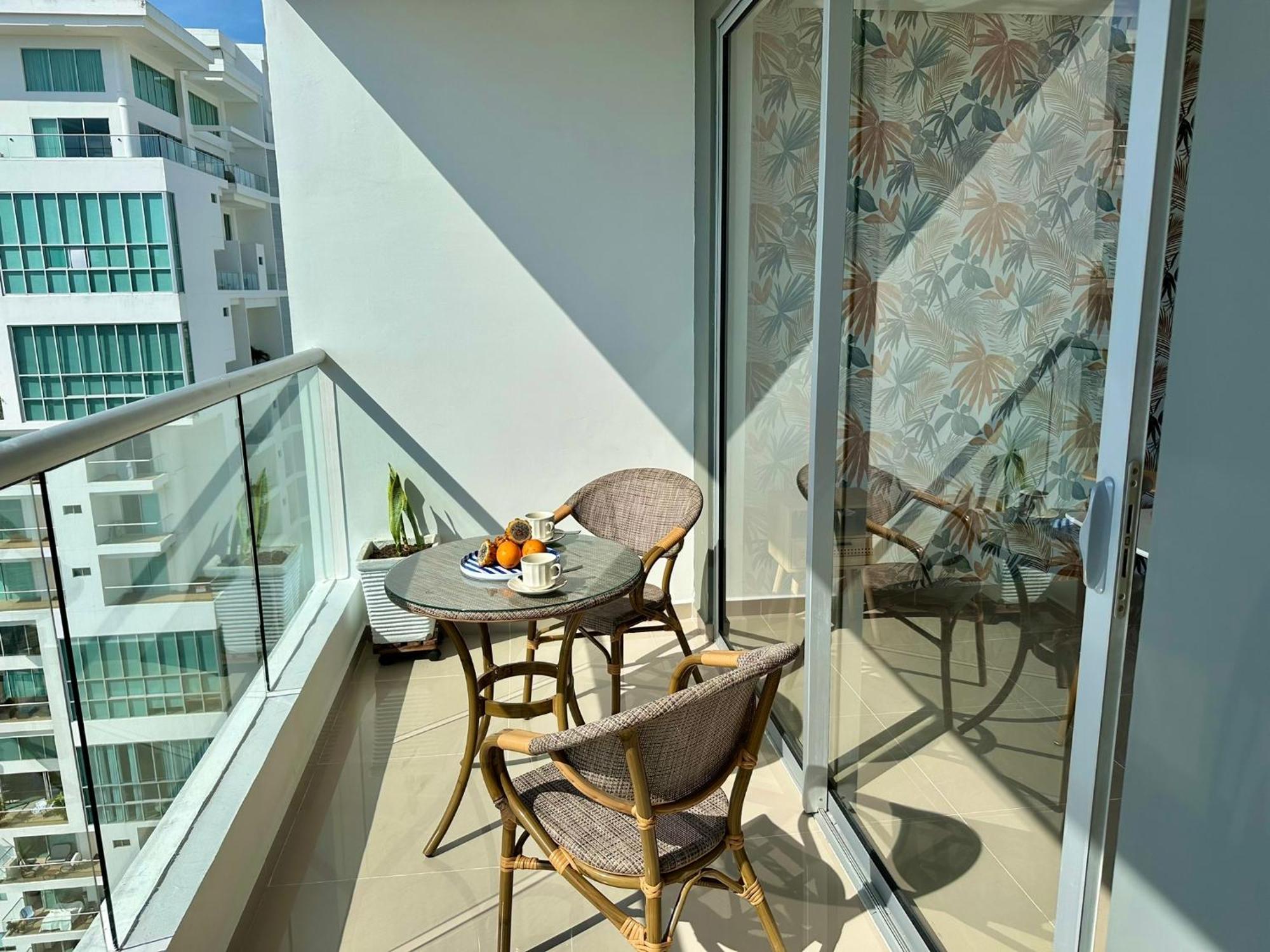 Great Sunsets & Sea Views, Near Beach&downtown Apartment