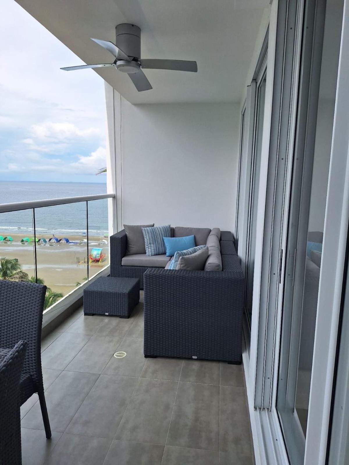 Beautiful, Remodeled In Building, Area Of Apartamento Cartagena