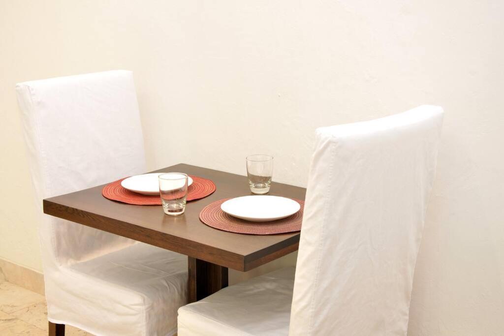 Charming 1br In The Heart Of Cartagena's Old Apartment Cartagena