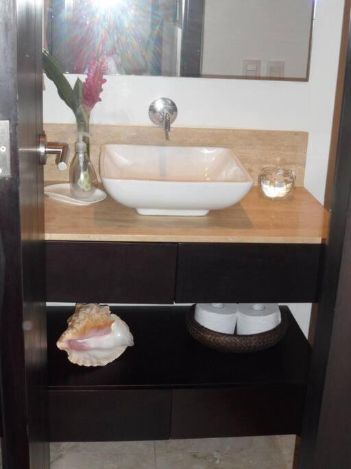 Charming 1br In The Heart Of Cartagena's Old Apartment *