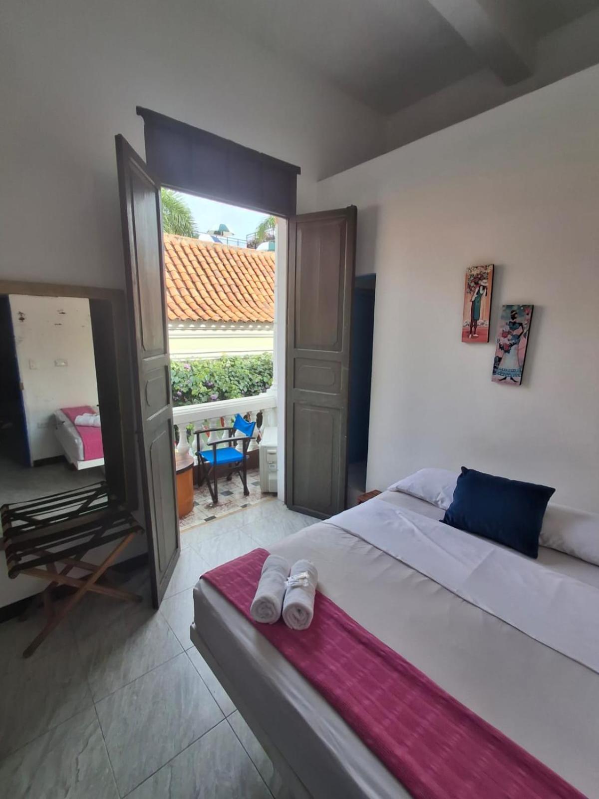 Hostel 1811 *