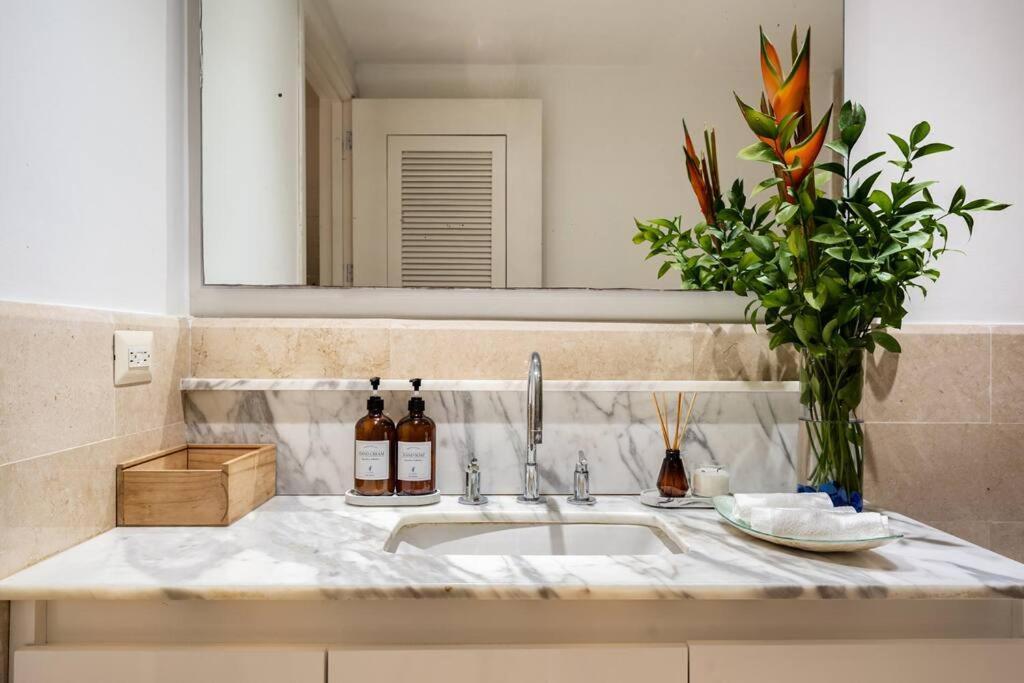 Apartment Location & Comfort In The Walled Cartagena