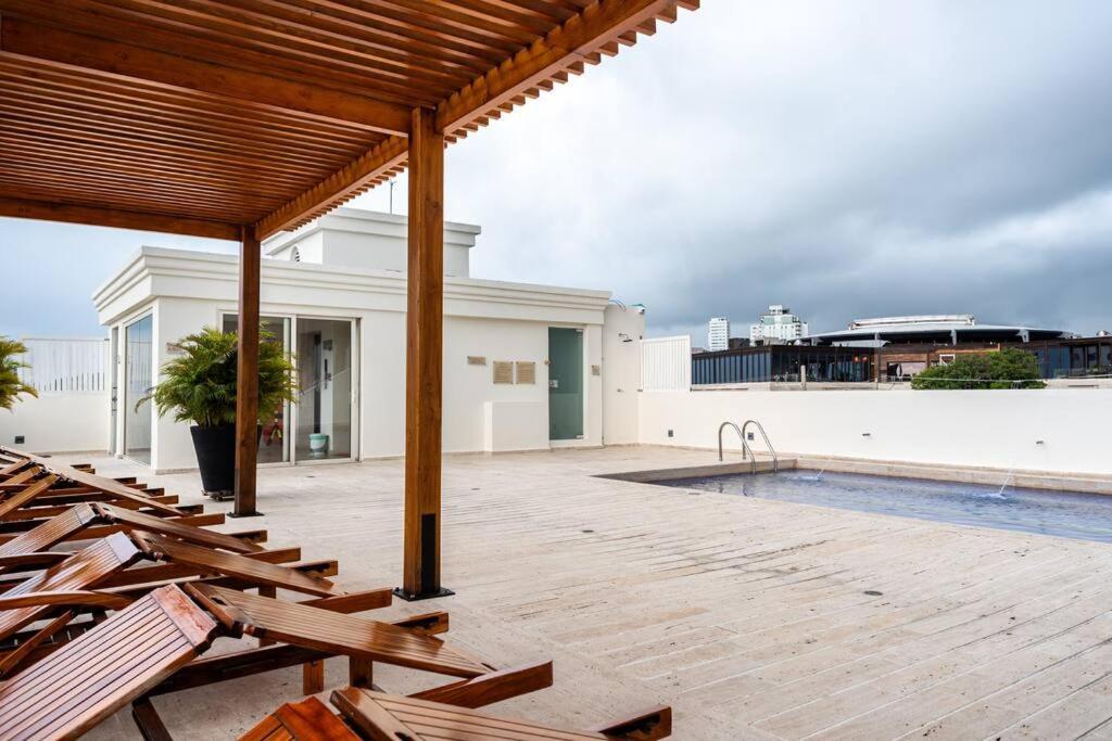 Location & Comfort In The Walled Apartment Cartagena