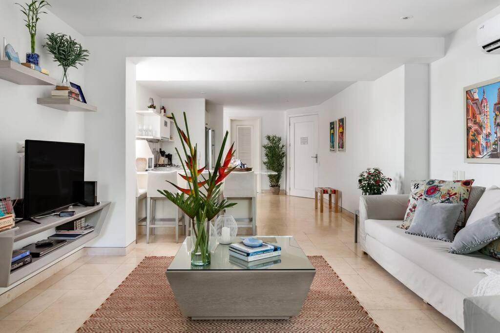 Apartment Location & Comfort In The Walled Cartagena