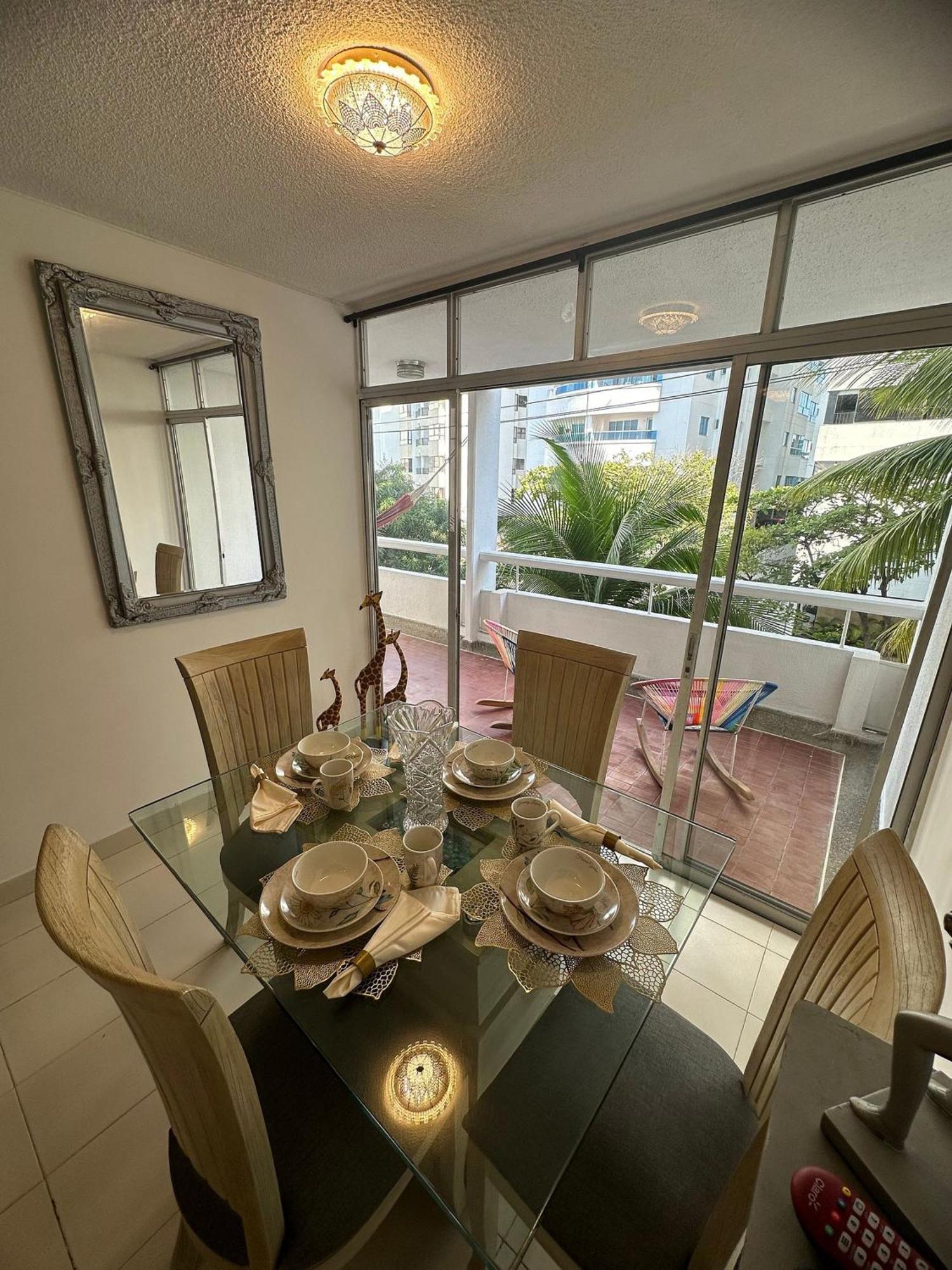 Apartamento Amplios Con Salida Directa Al Mar En Laguito *