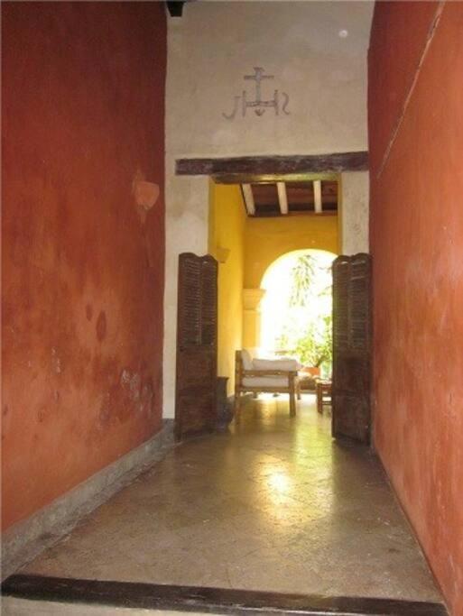 Charming Colonial With Pool, Walled * Cartagena