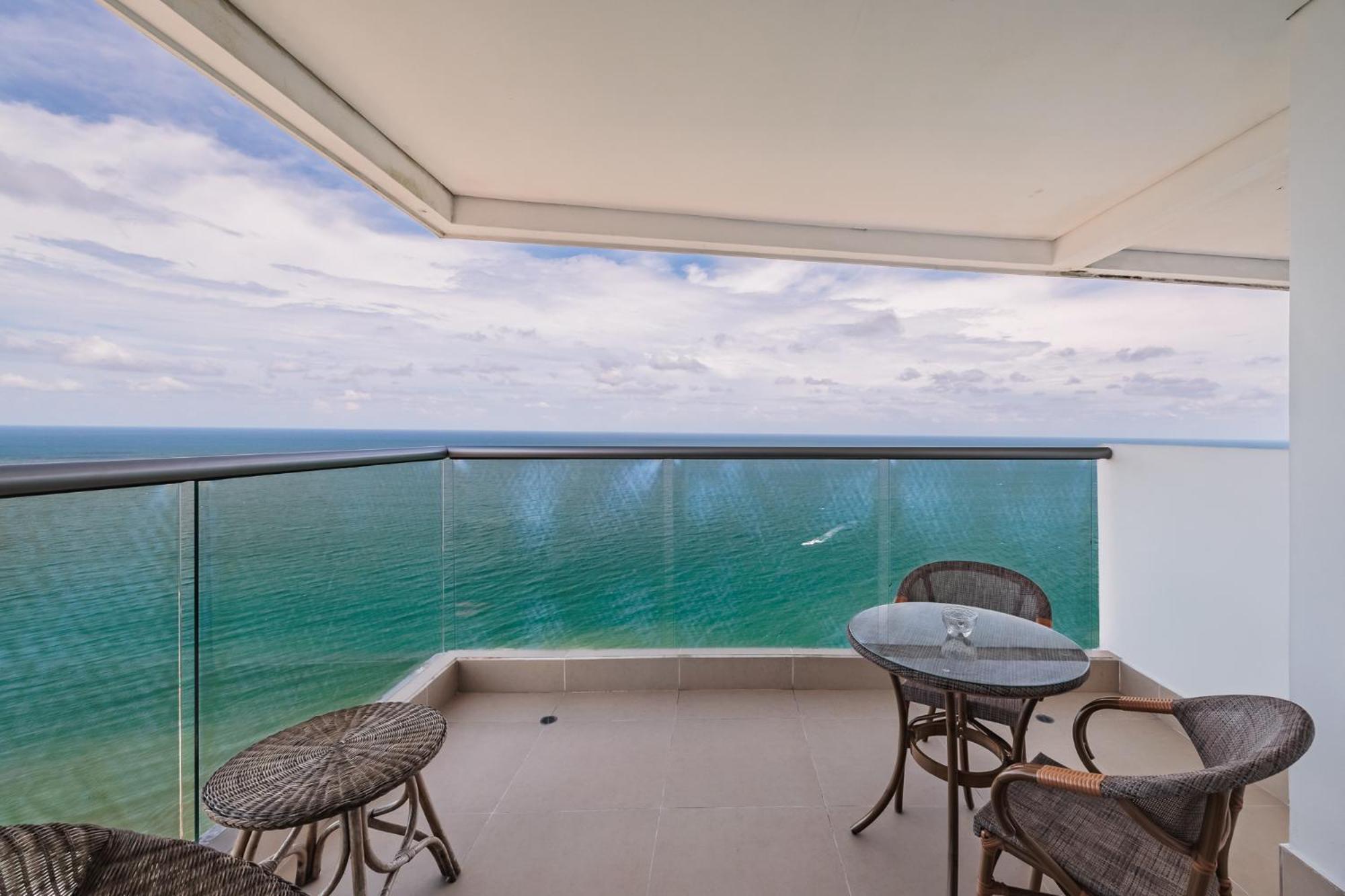 Apto De 2 Con Imponente Vista Al Mar En Bocagrande Cartagena