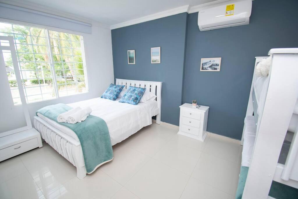 Casa Solarium, Aldaba Selection *