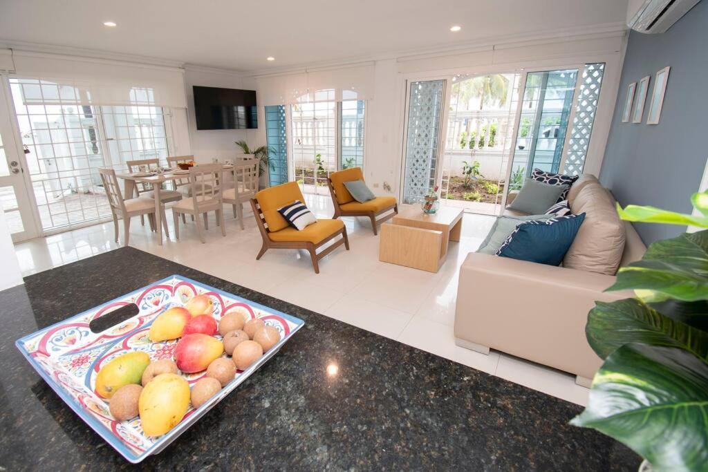 Casa Solarium, Aldaba Selection *