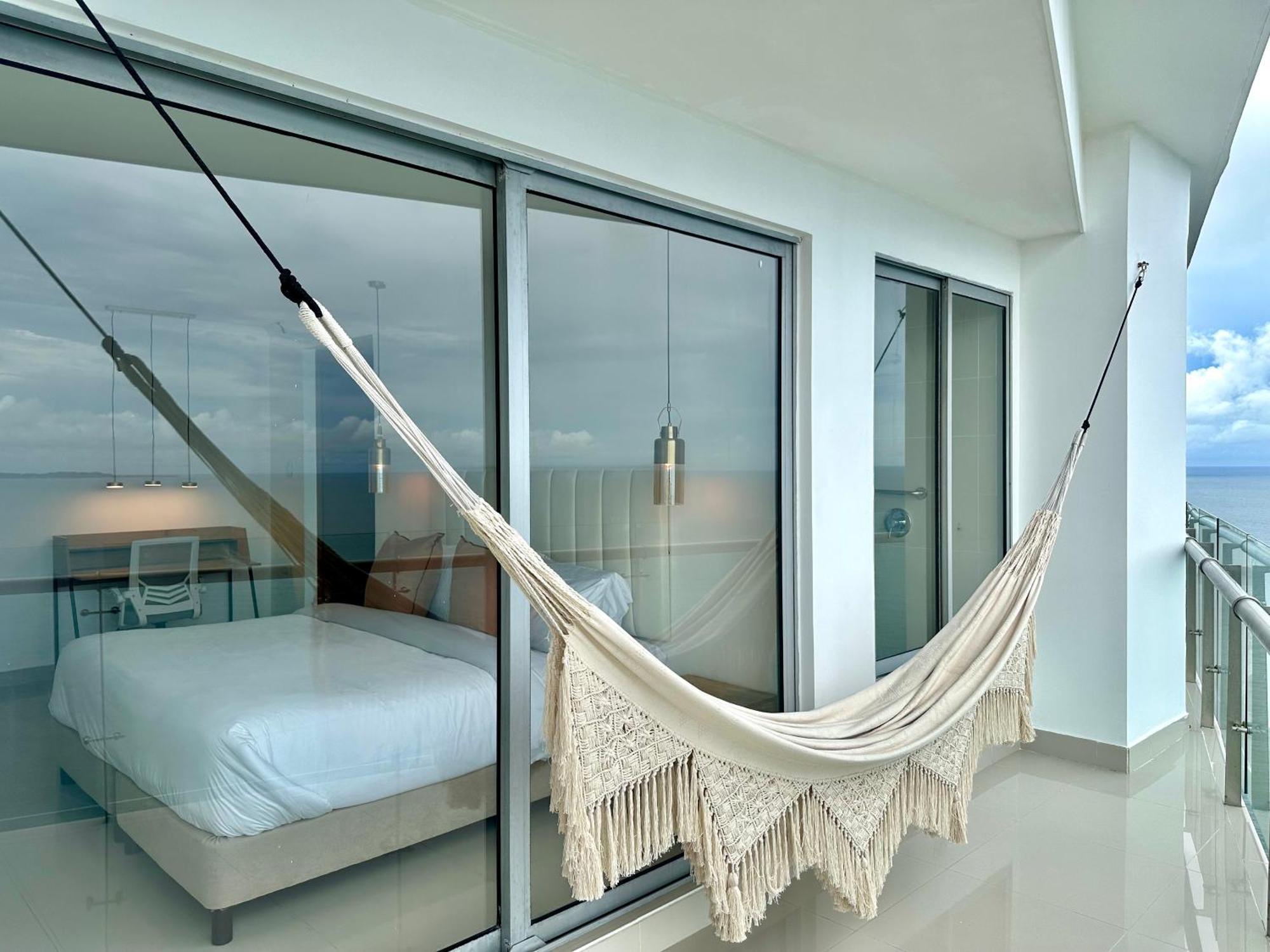 Ocean Views Next To The Old Cartagena