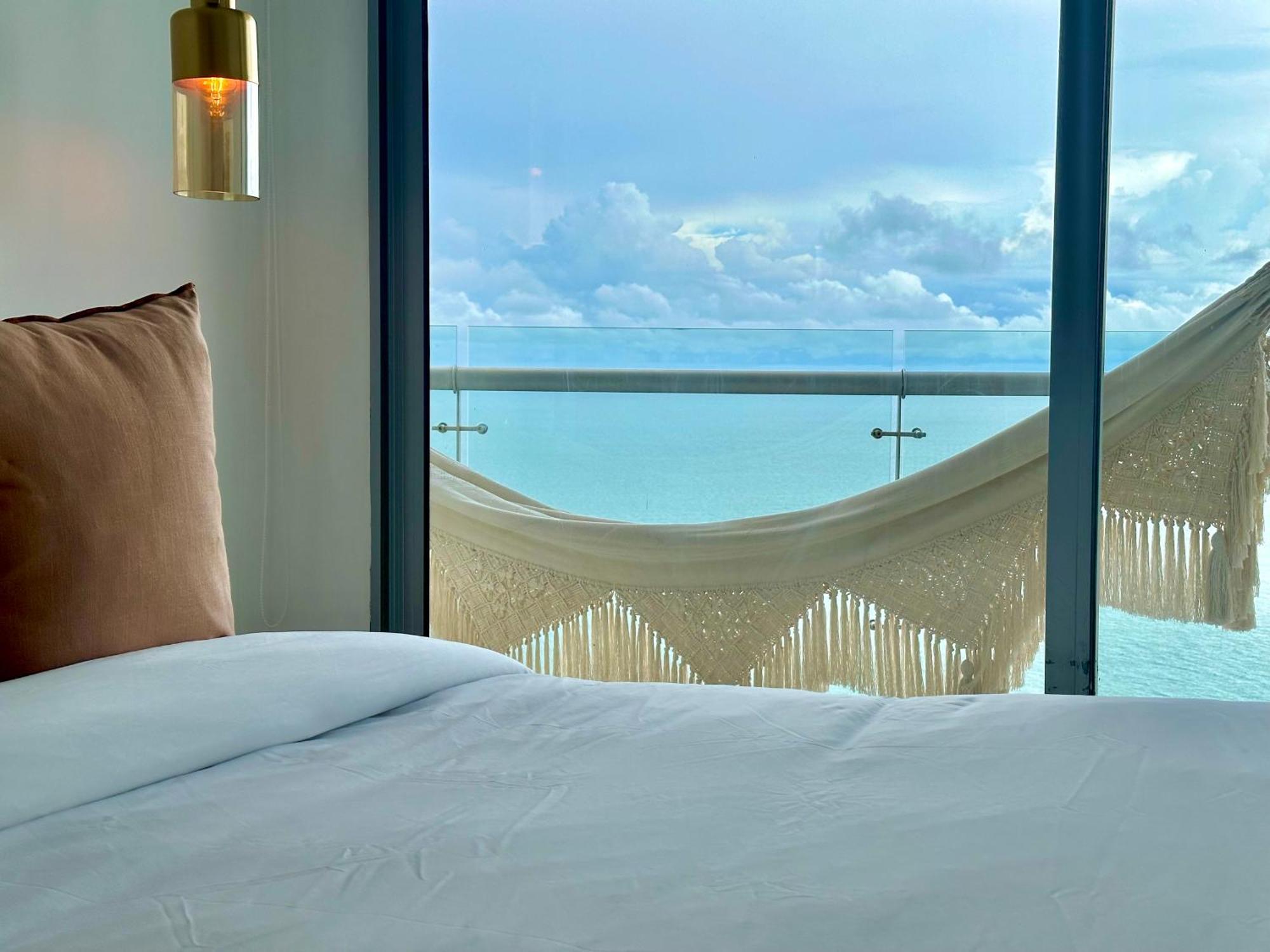 Apartment Ocean Views Next To The Old
