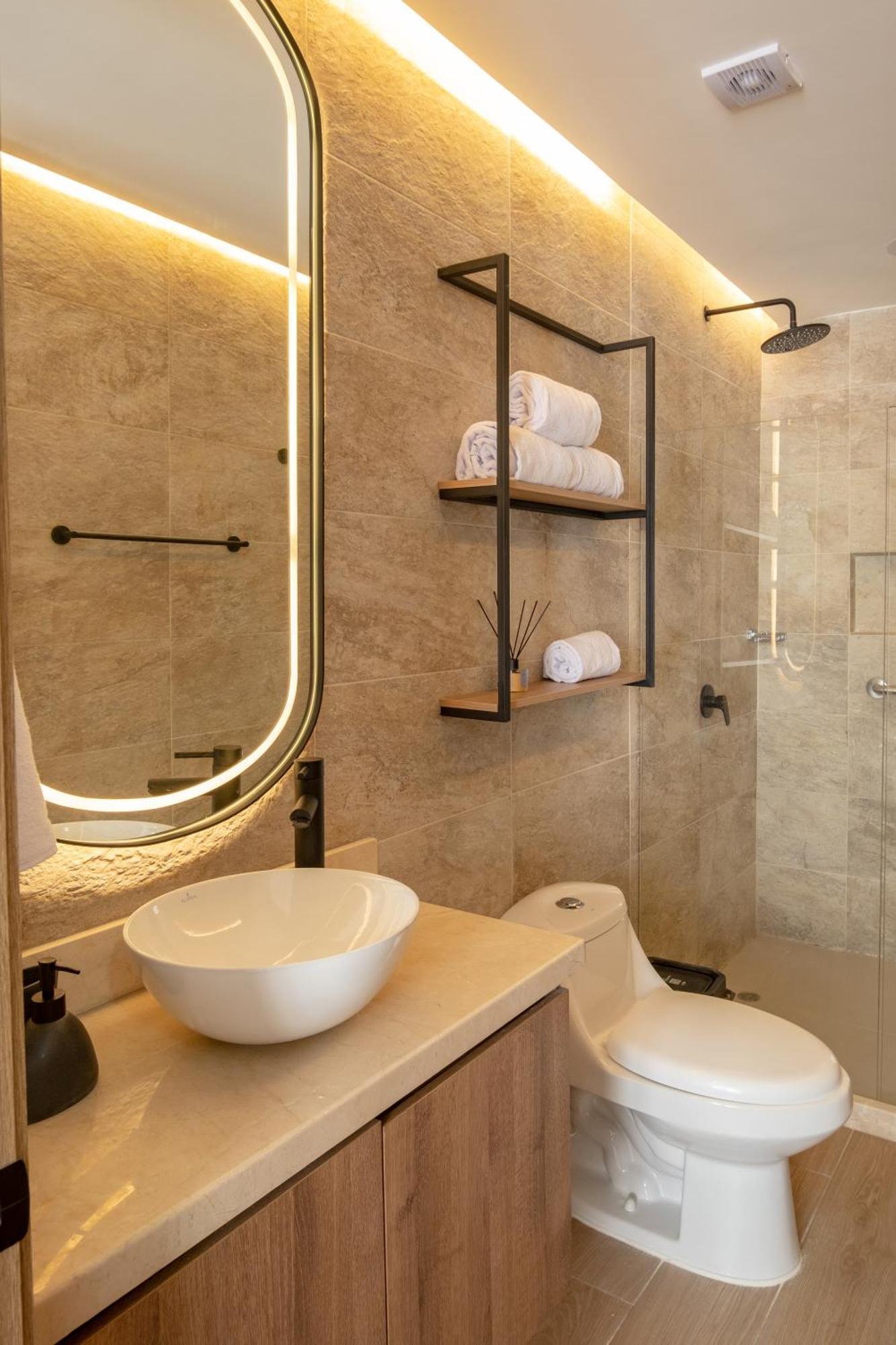 Luxury Oceanfront In Centro Apartment *
