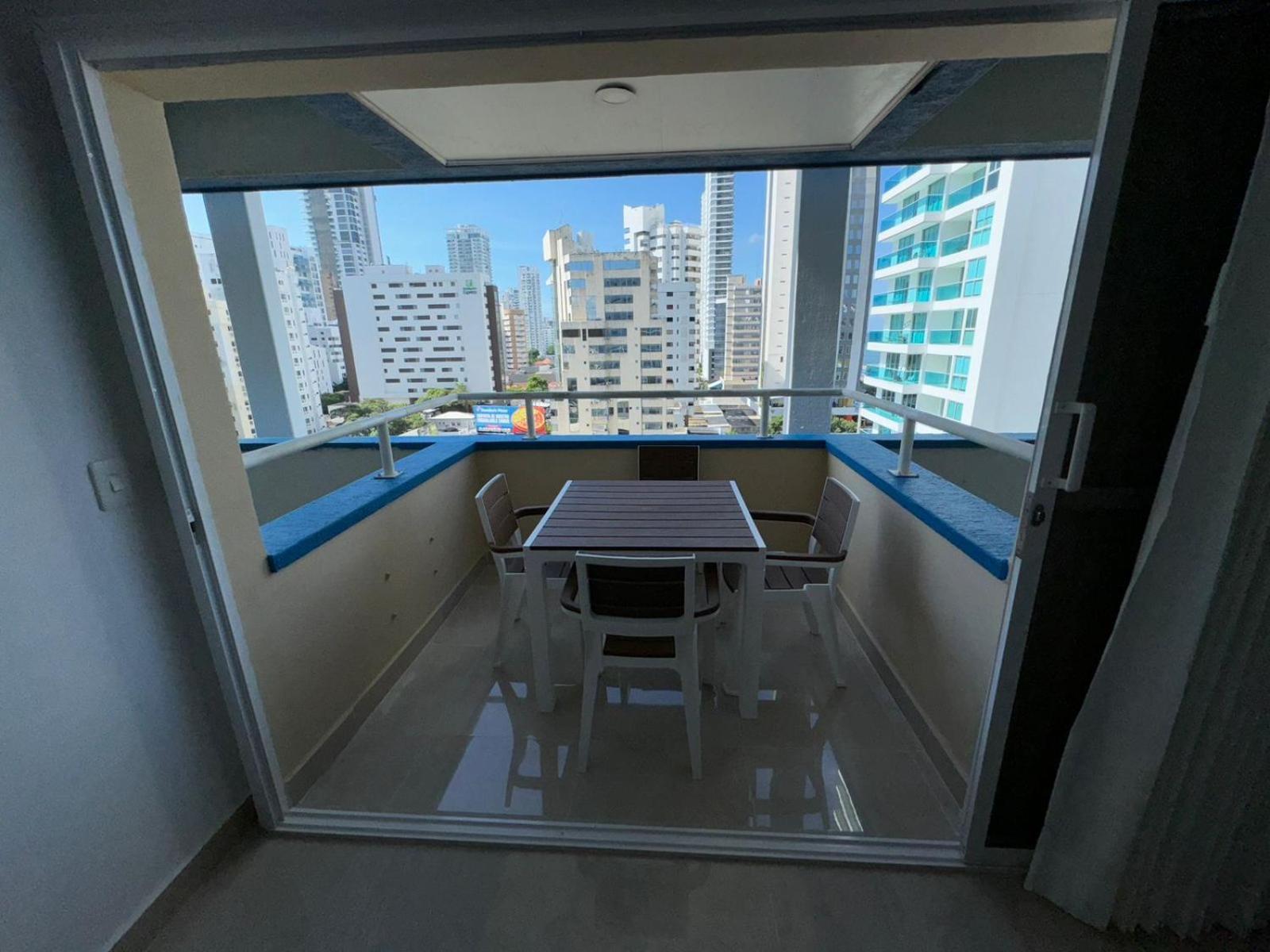 Apartamento Vista Lateral A La Playa By Icdi Cartagena