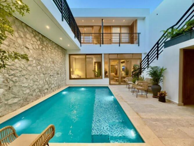 Prestigious House Wtih Fantastic Pool In Ctg Apartamento