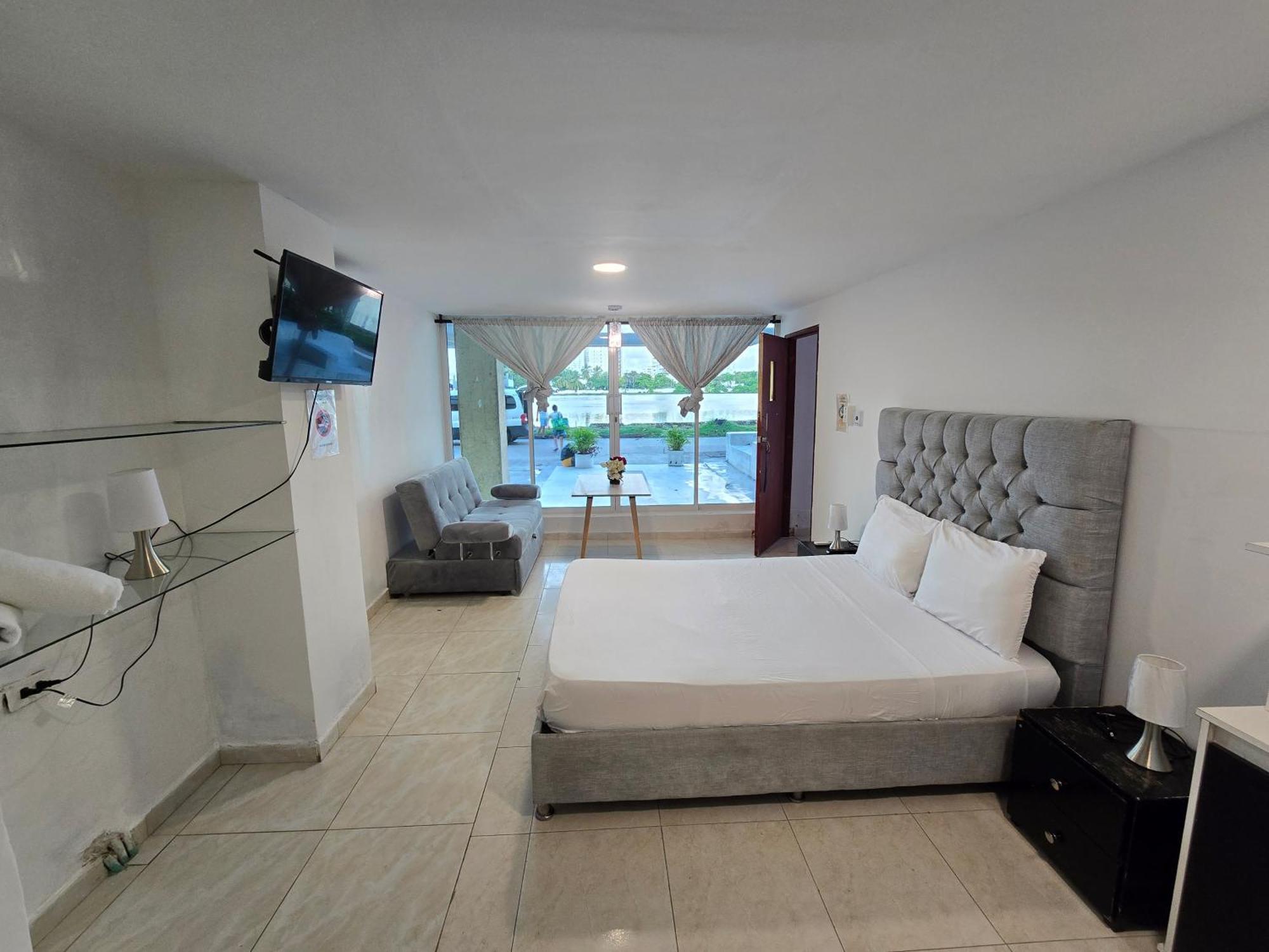 Aparthotel Marina Del Rey Gaitan