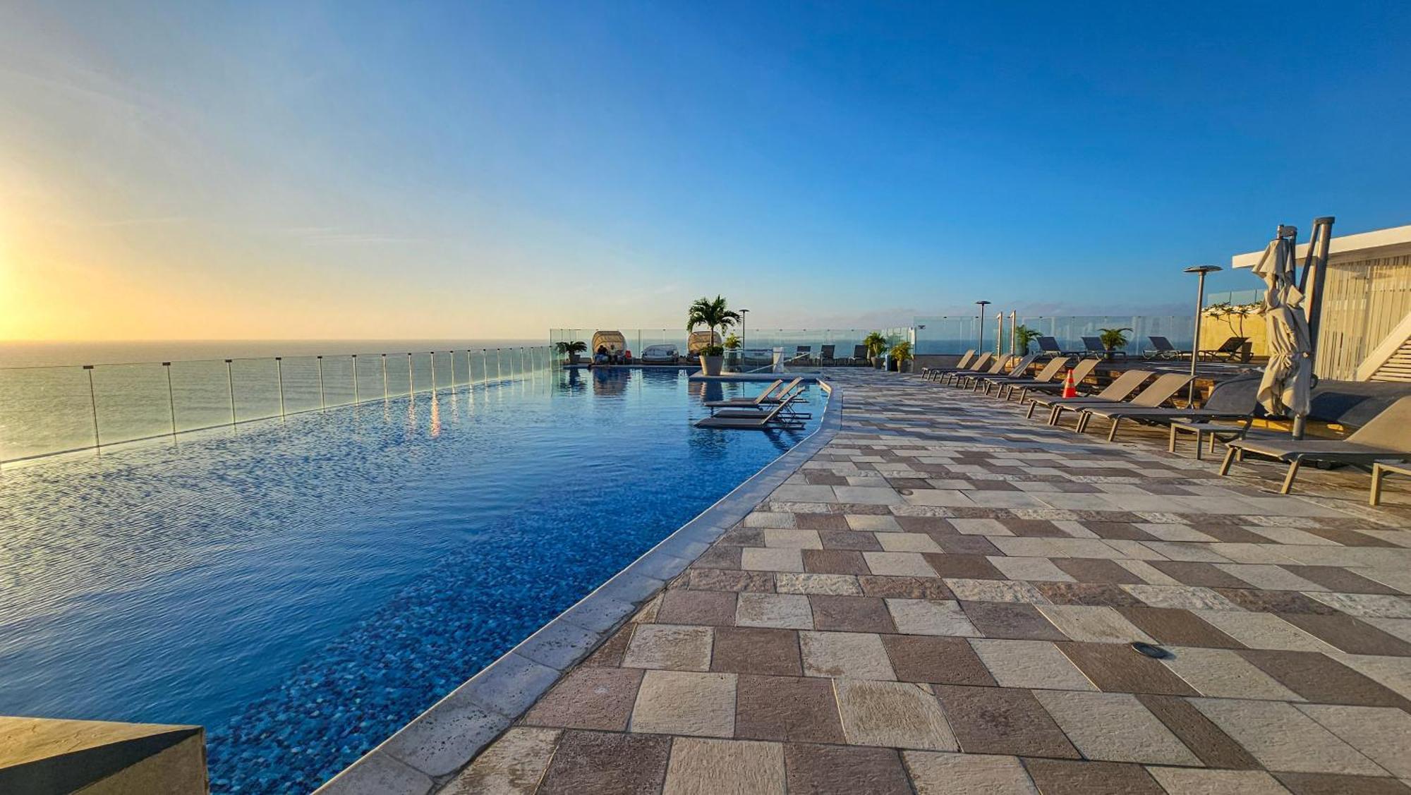 Beautiful, Remodeled In Building, Area Of Apartamento