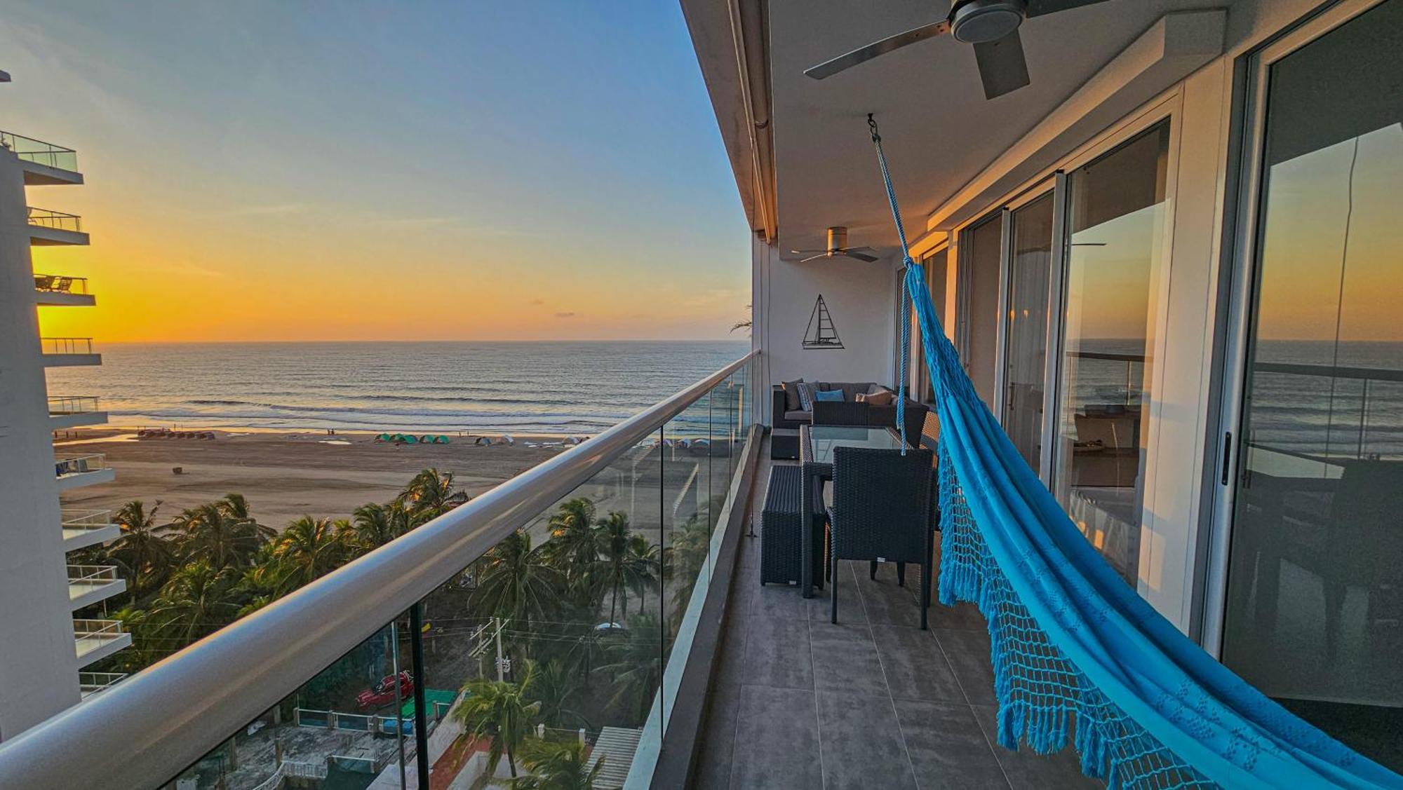 Apartamento Beautiful, Remodeled In Building, Area Of Cartagena