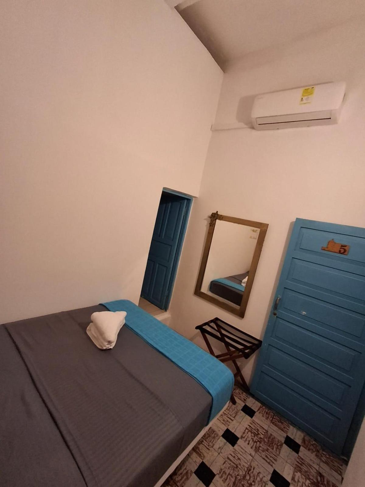 1811 Hostel