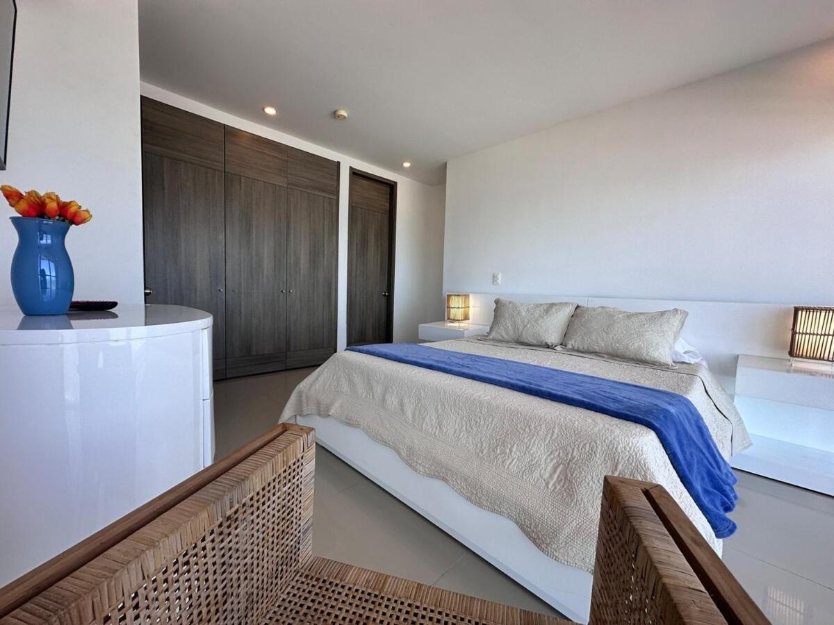 Mc 1303- Front Apt- Morros Location Apartment *