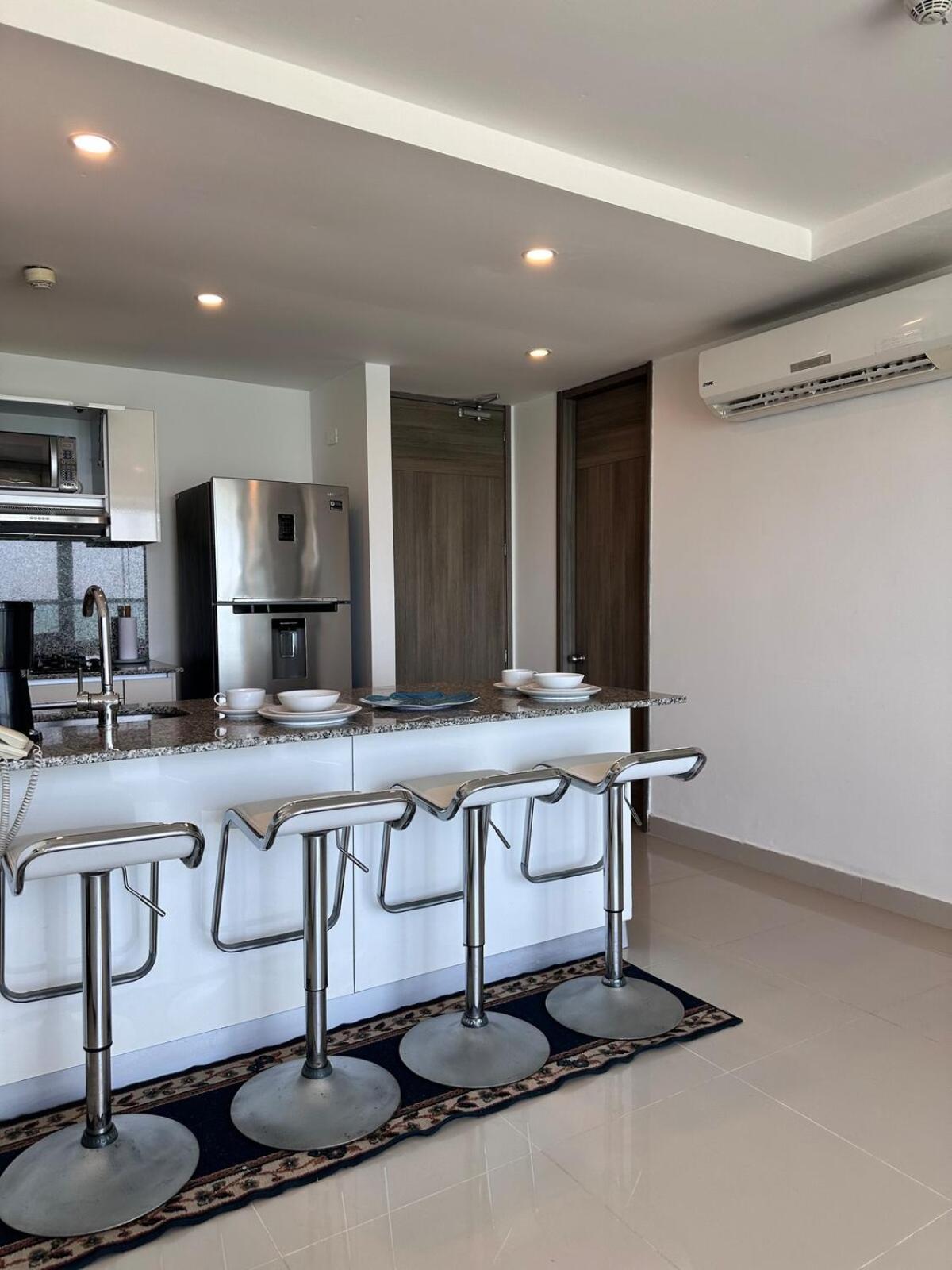 Apartment Mc 1303- Front Apt- Morros Location