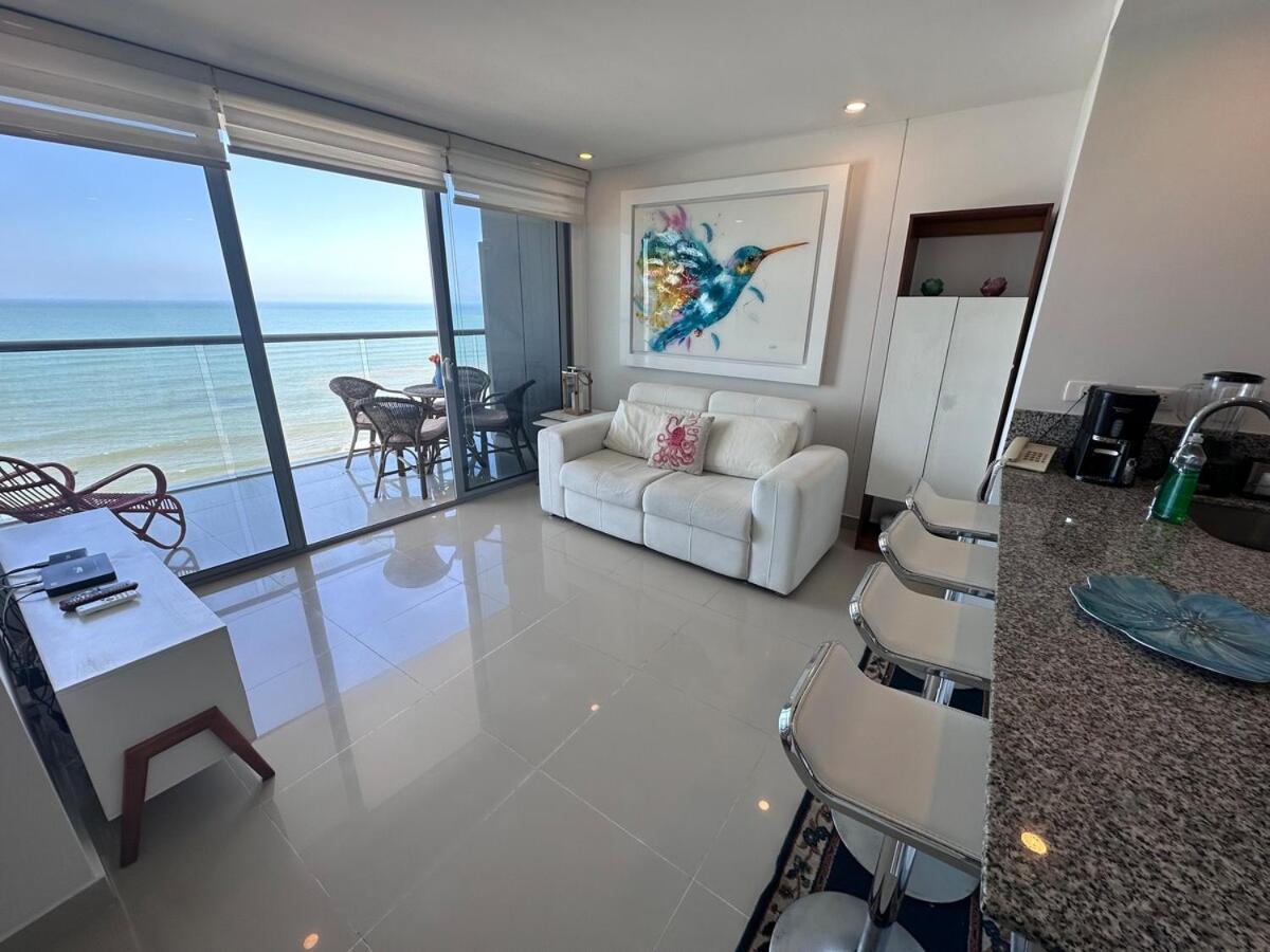 Apartment Mc 1303- Front Apt- Morros Location