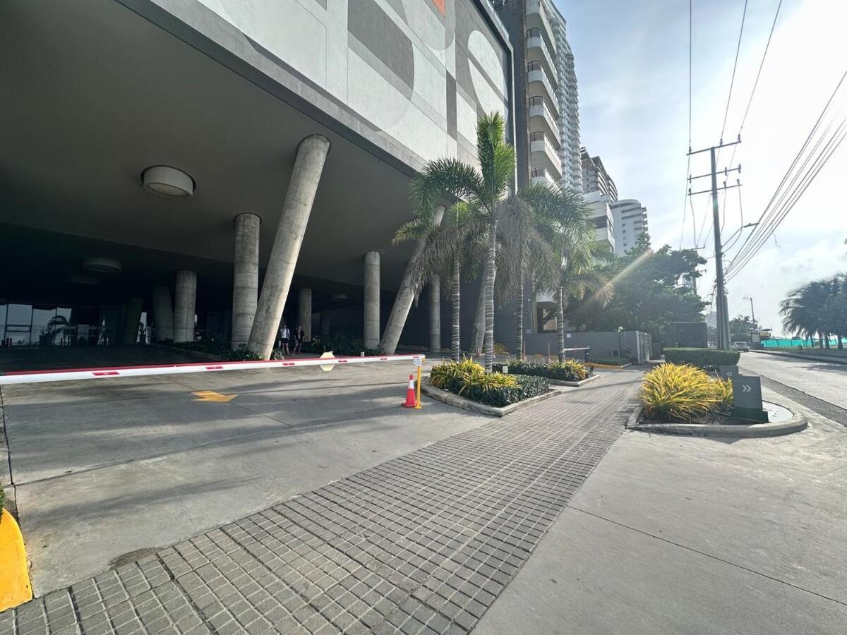 Mc 1303- Front Apt- Morros Location Apartment *