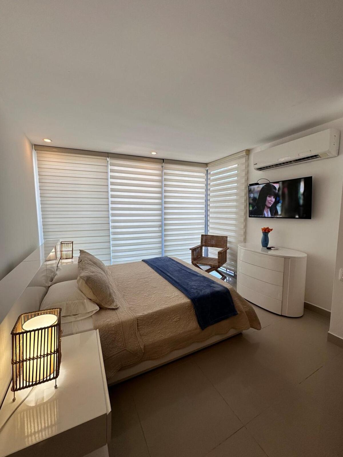 Mc 1303- Front Apt- Morros Location Apartment