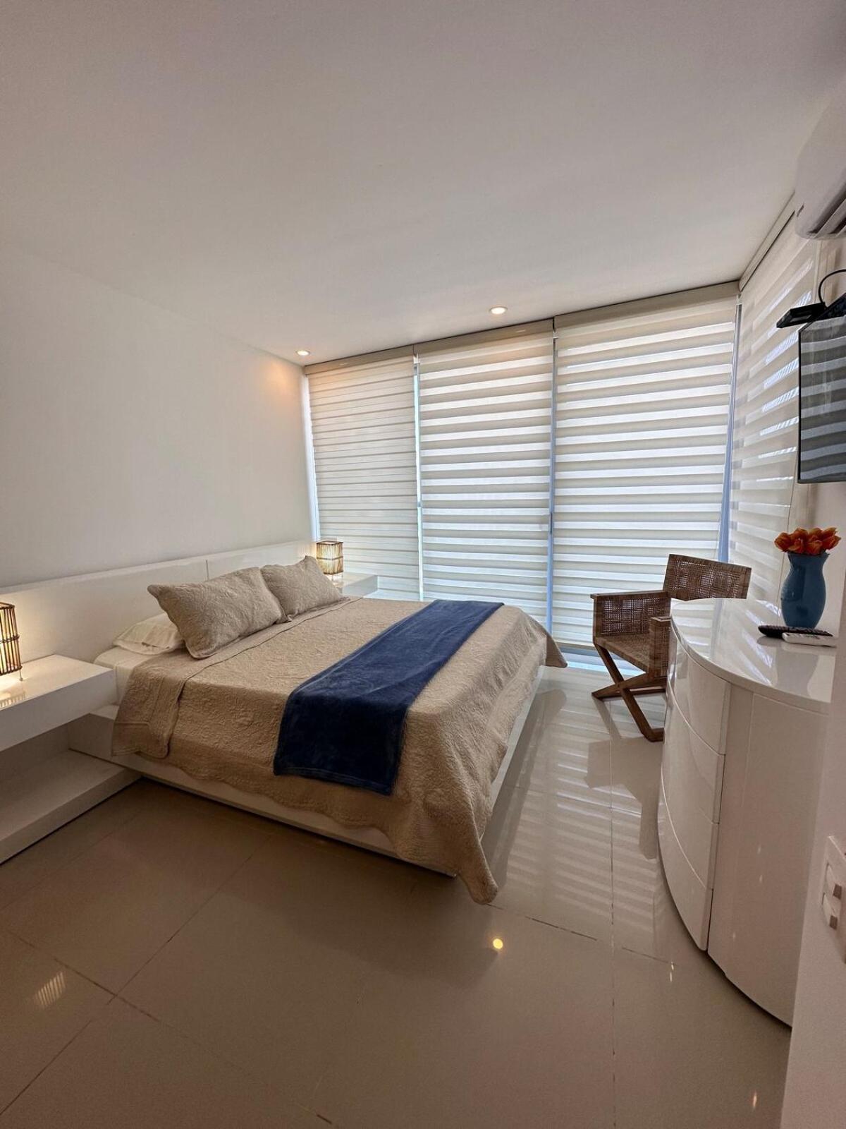Mc 1303- Front Apt- Morros Location Cartagena